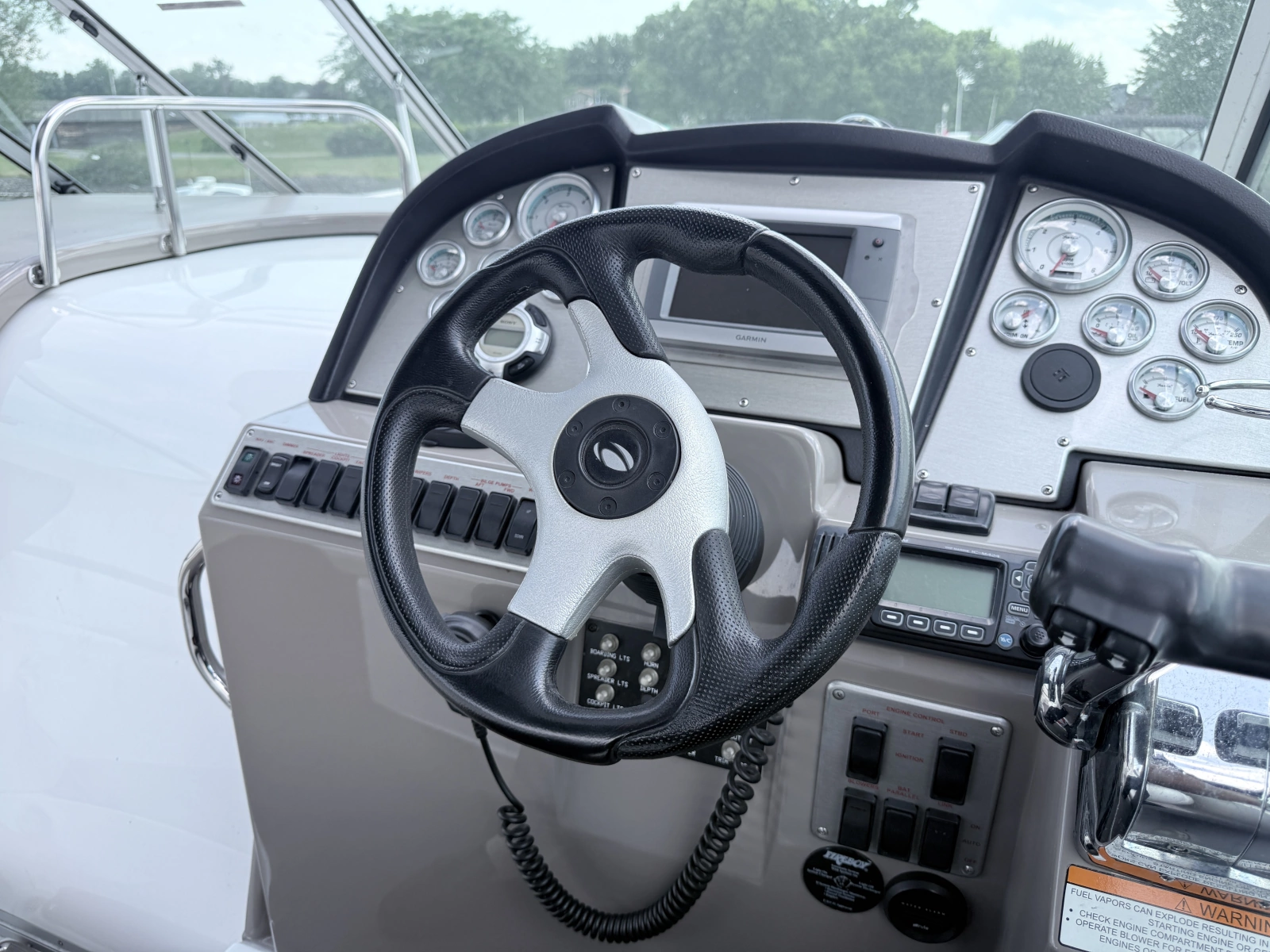 2009 Cruisers Yachts 300 CXi