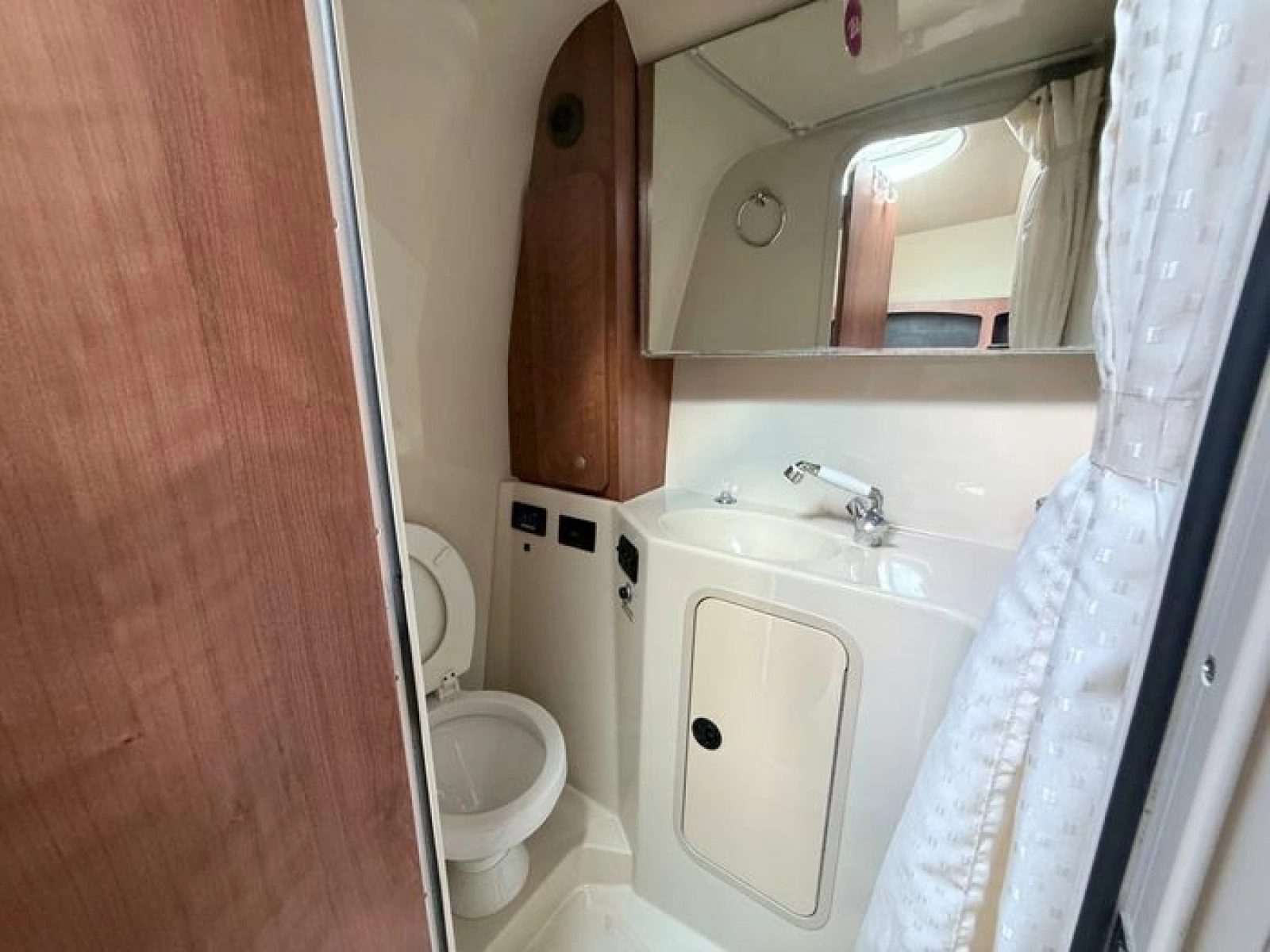 2009 Cruisers Yachts 300 CXi