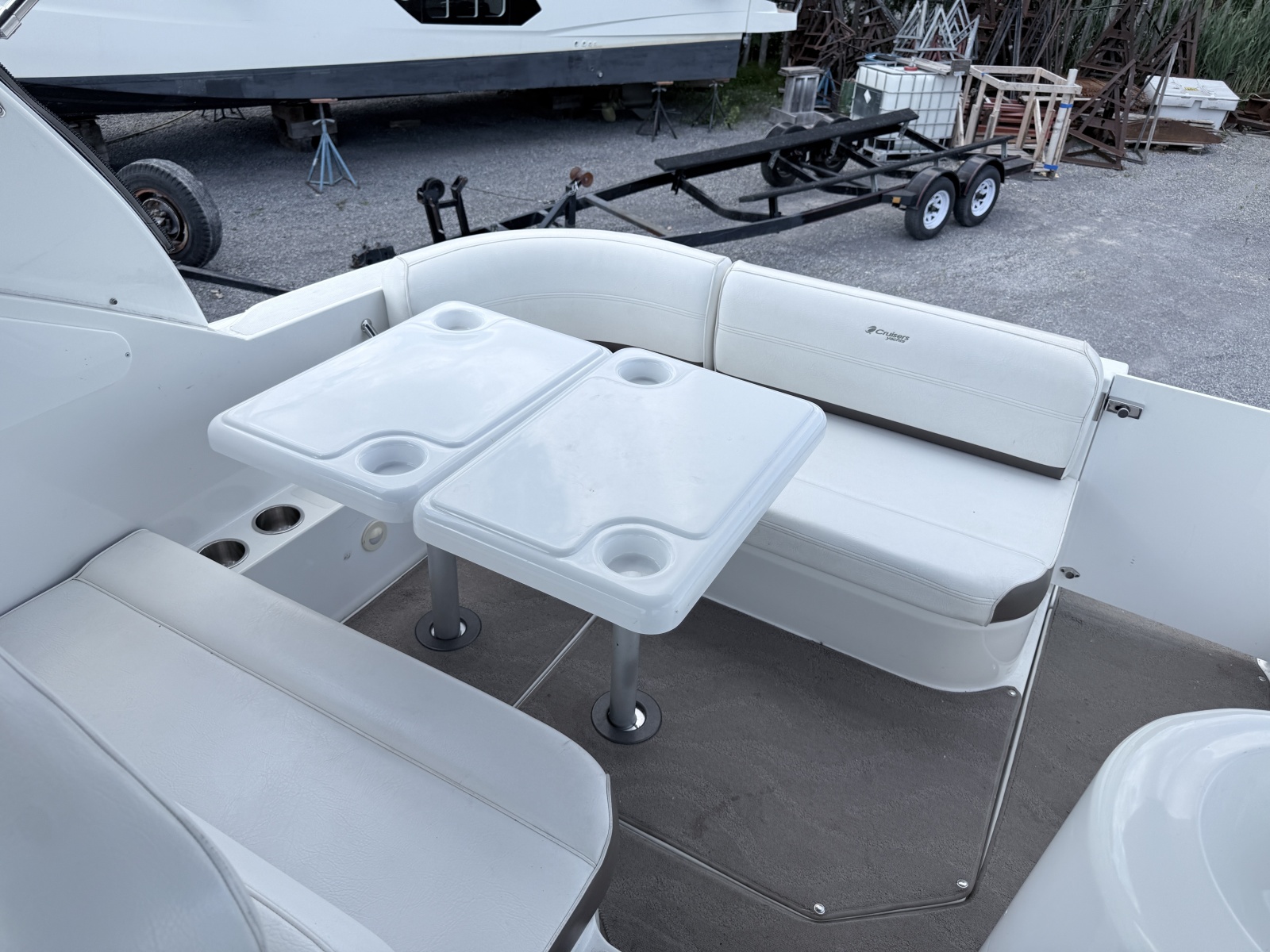 2009 Cruisers Yachts 300 CXi