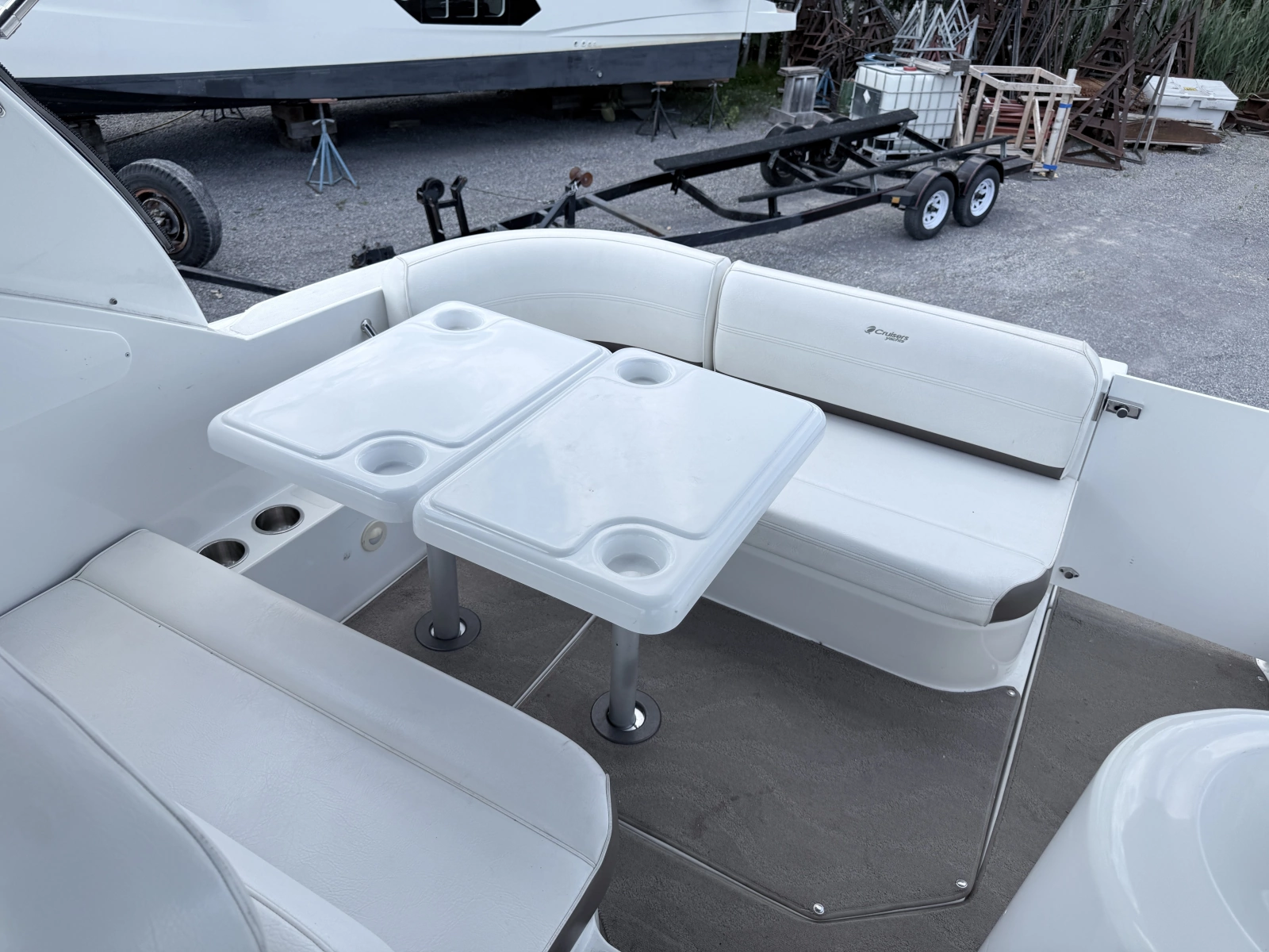 2009 Cruisers Yachts 300 CXi