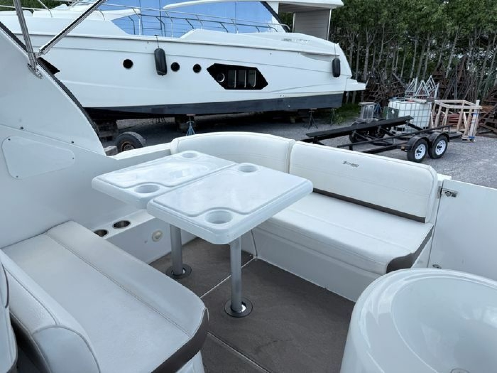 2009 Cruisers Yachts 300 CXi