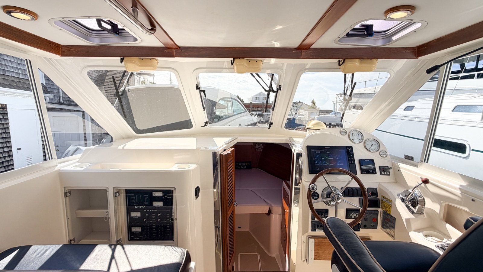 2004 True North 33