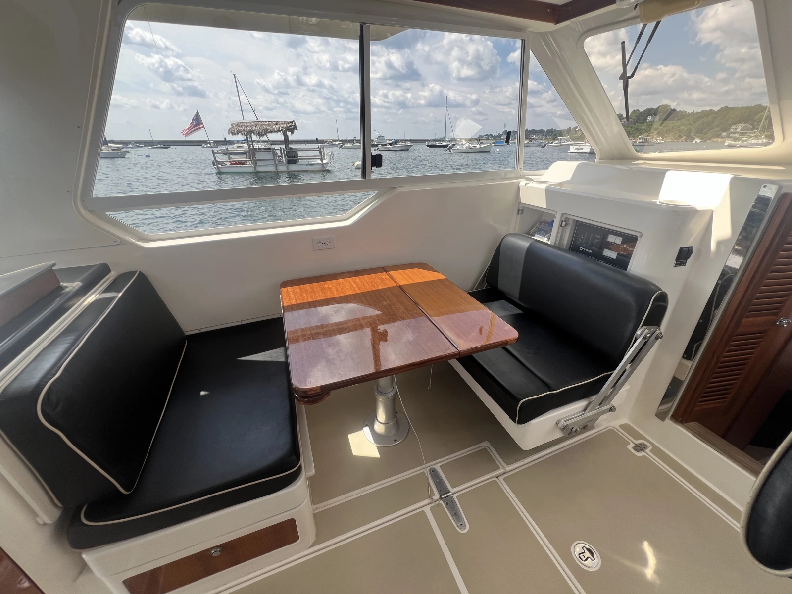 2004 True North 33