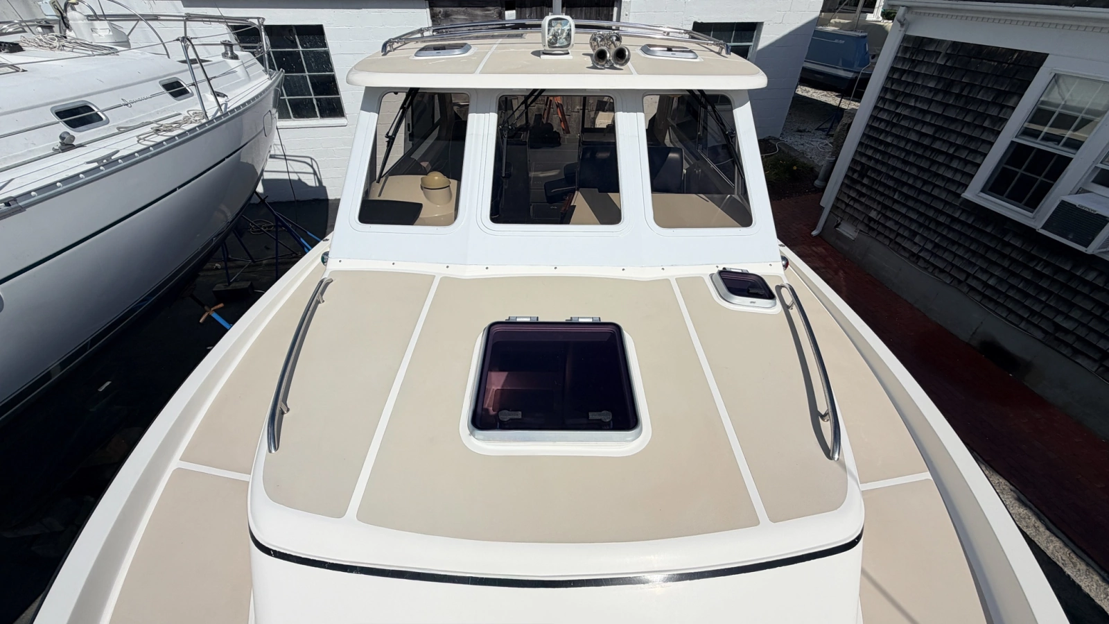 2004 True North 33