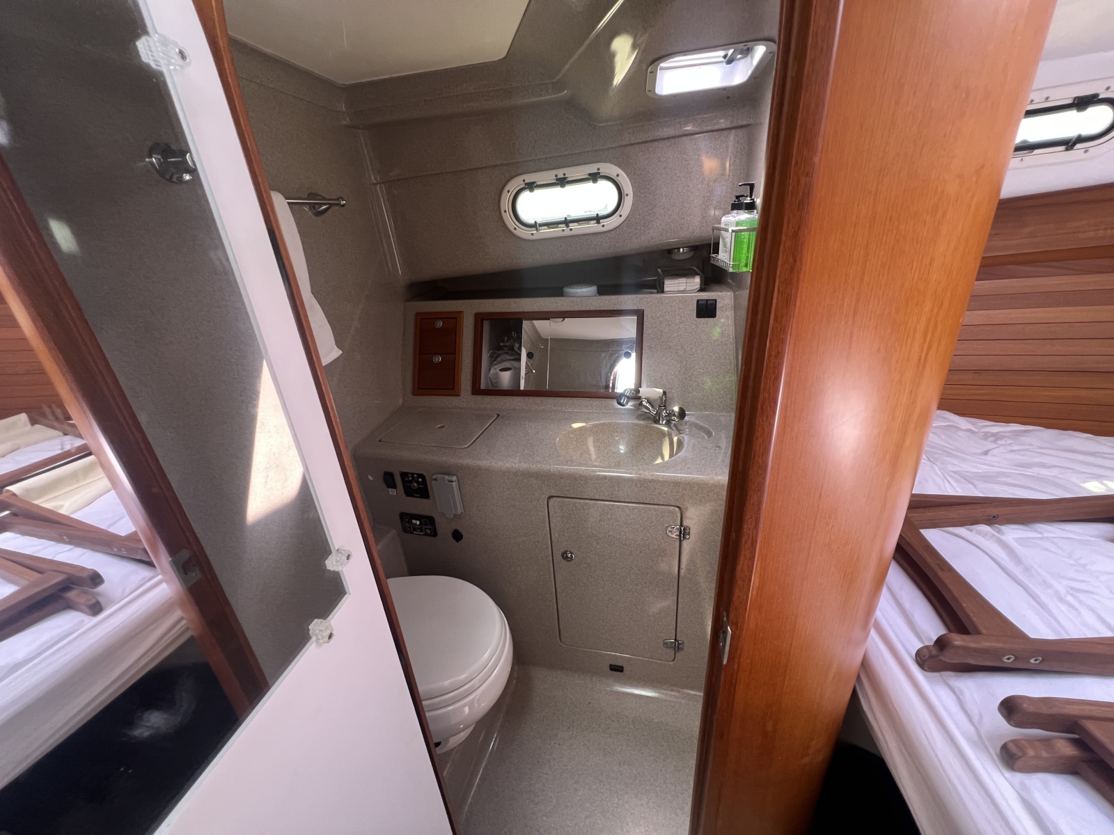 2004 True North 33