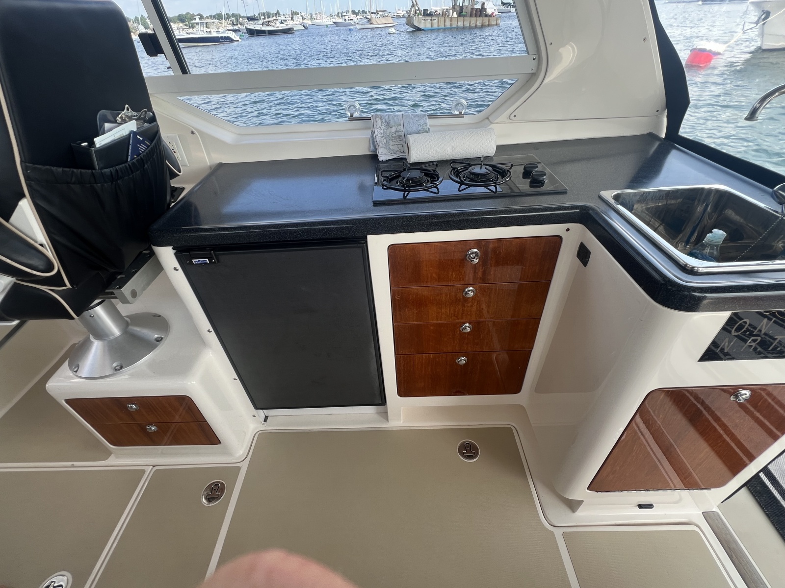 2004 True North 33