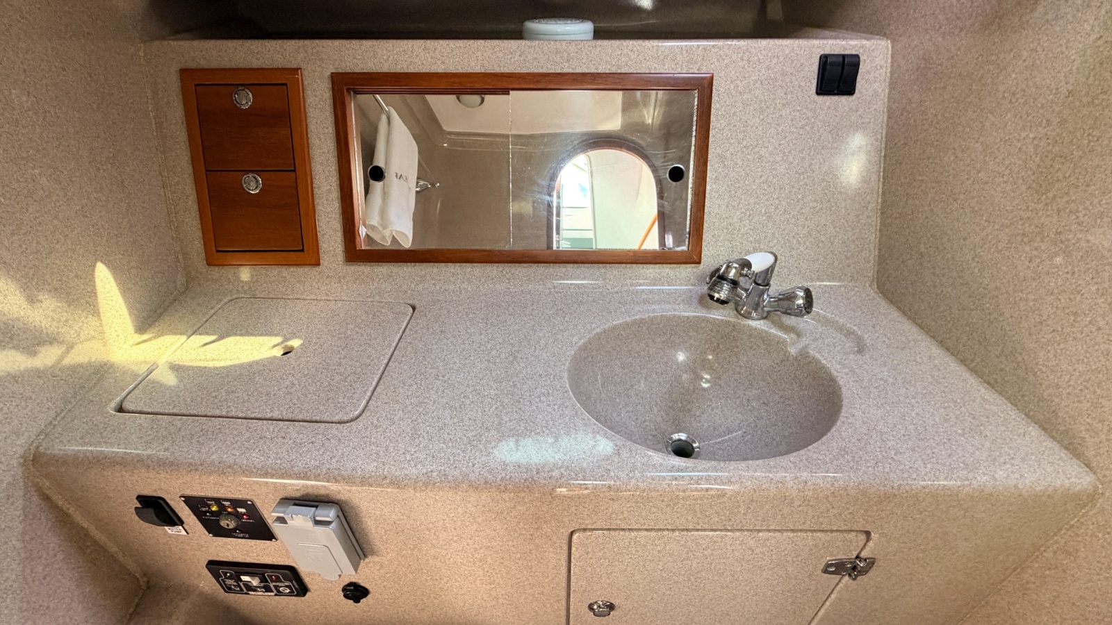 2004 True North 33