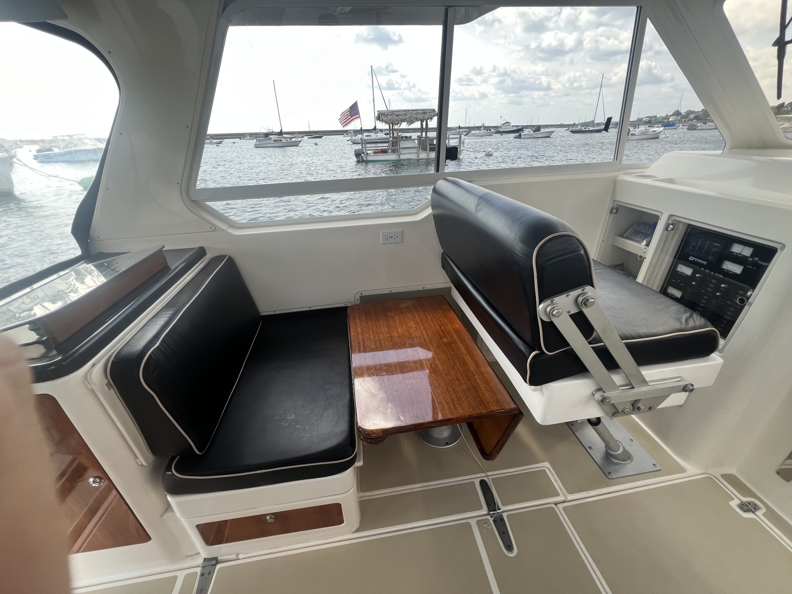 2004 True North 33