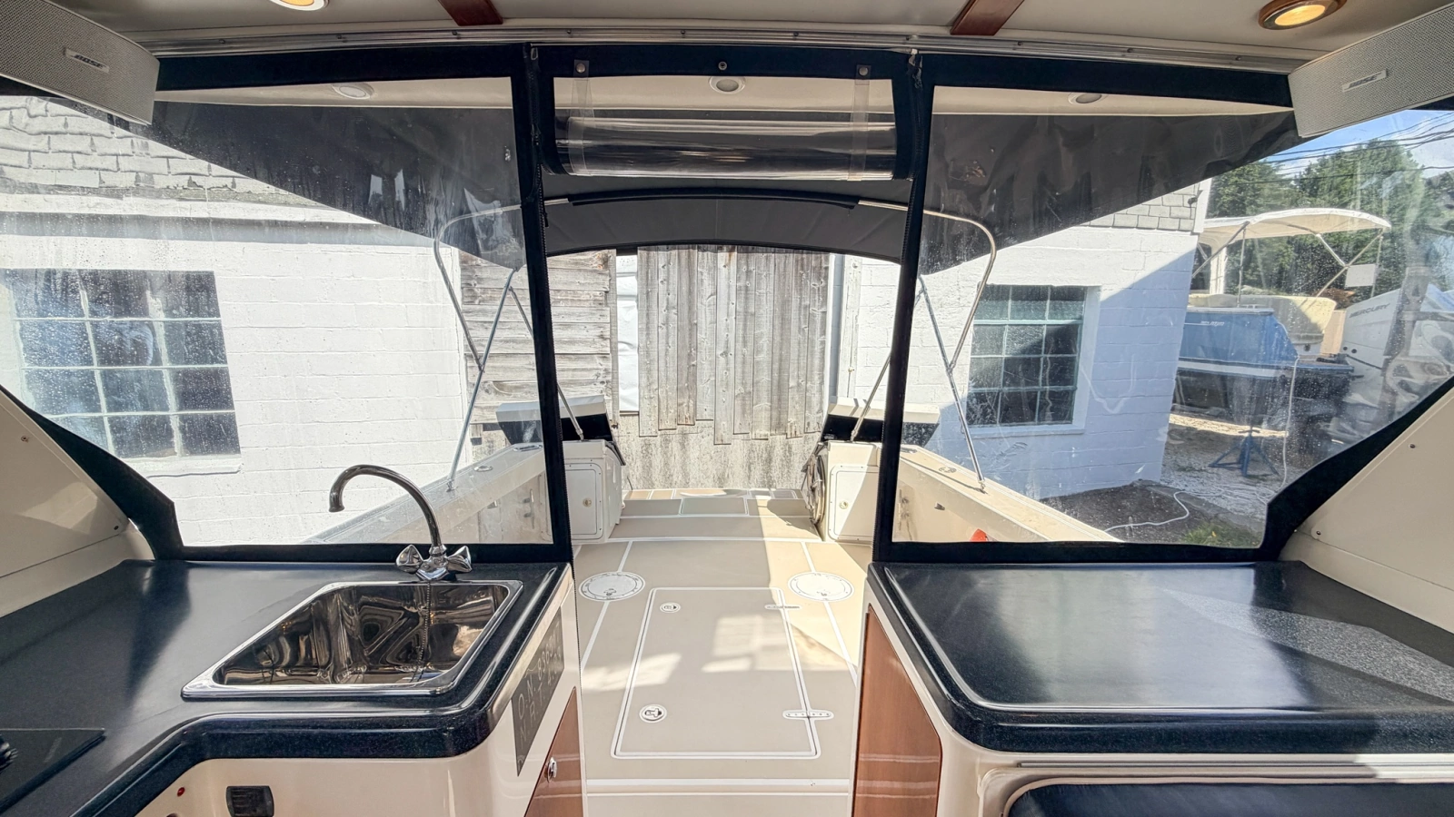 2004 True North 33