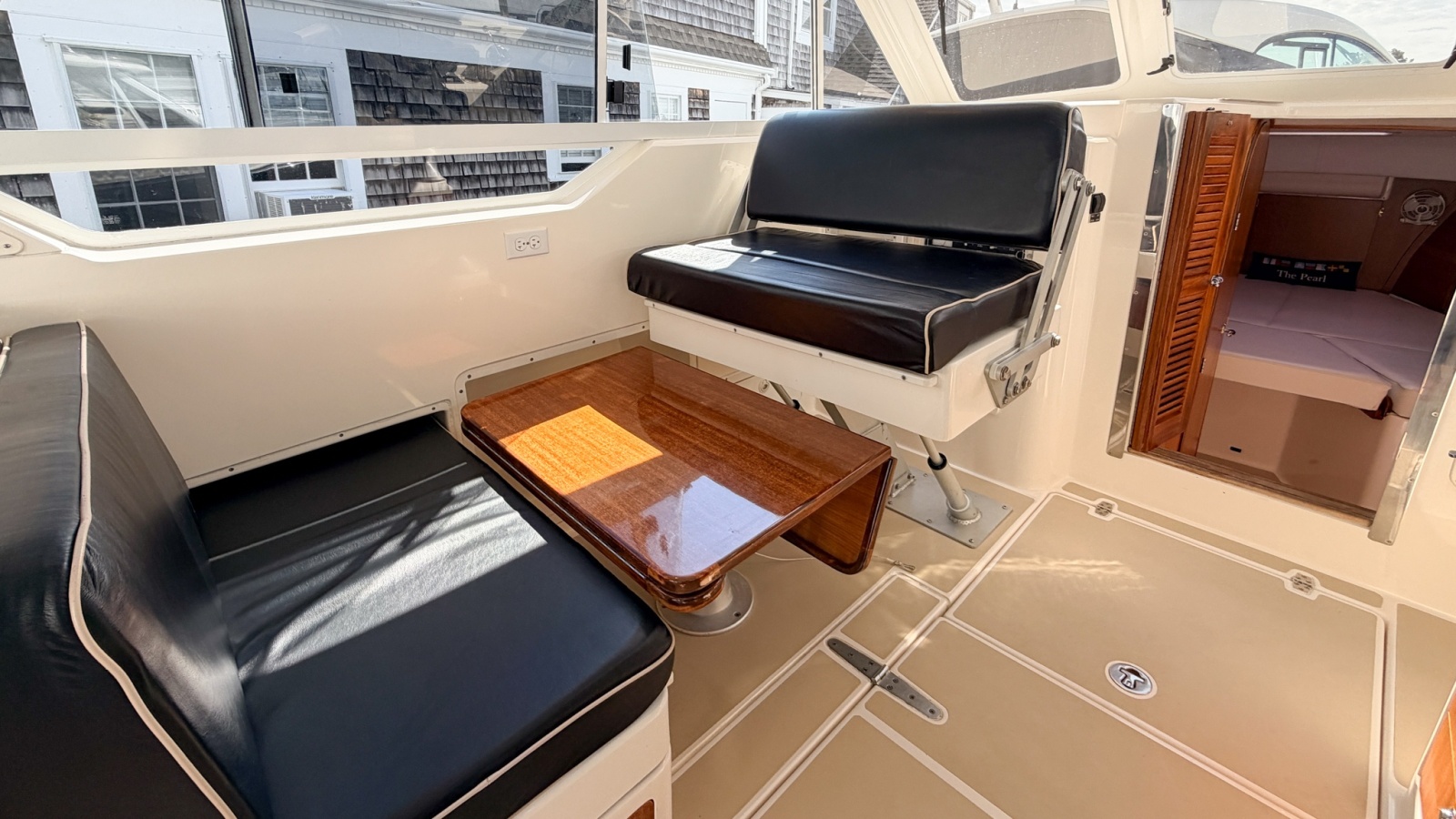 2004 True North 33