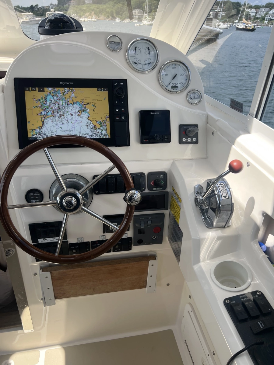 2004 True North 33