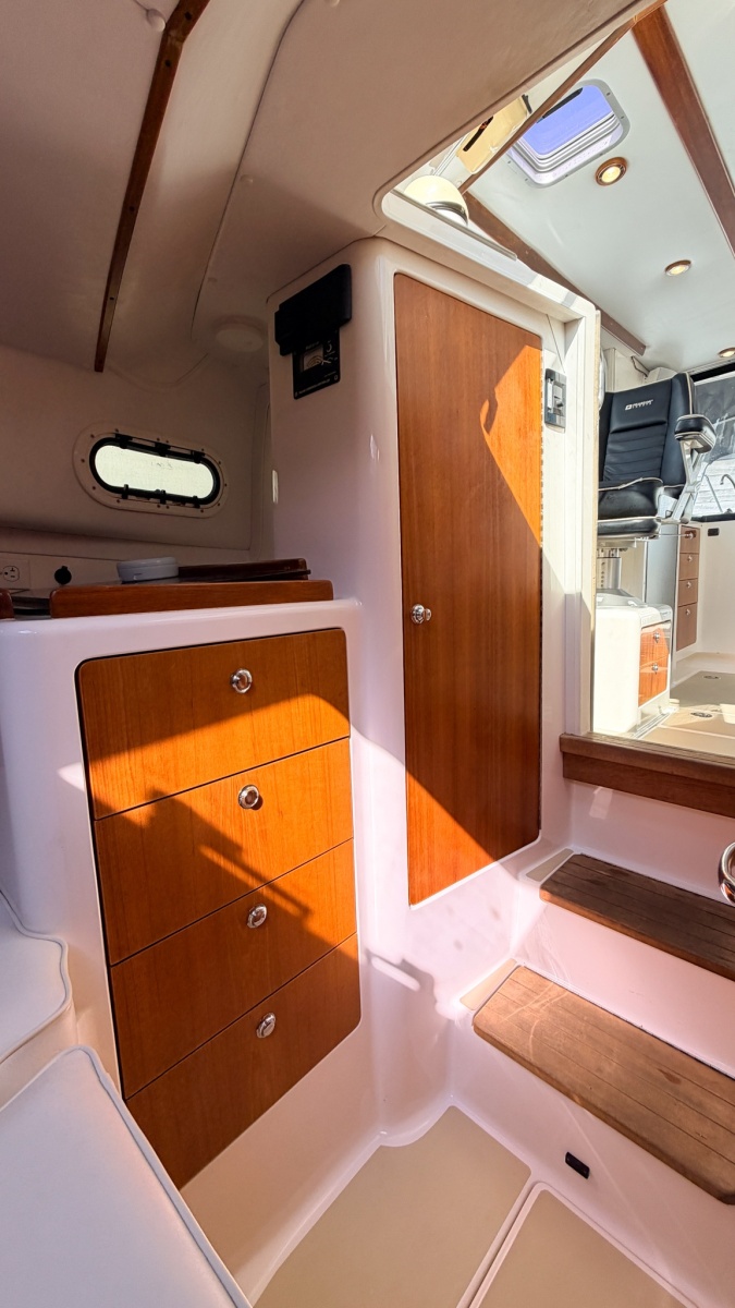 2004 True North 33