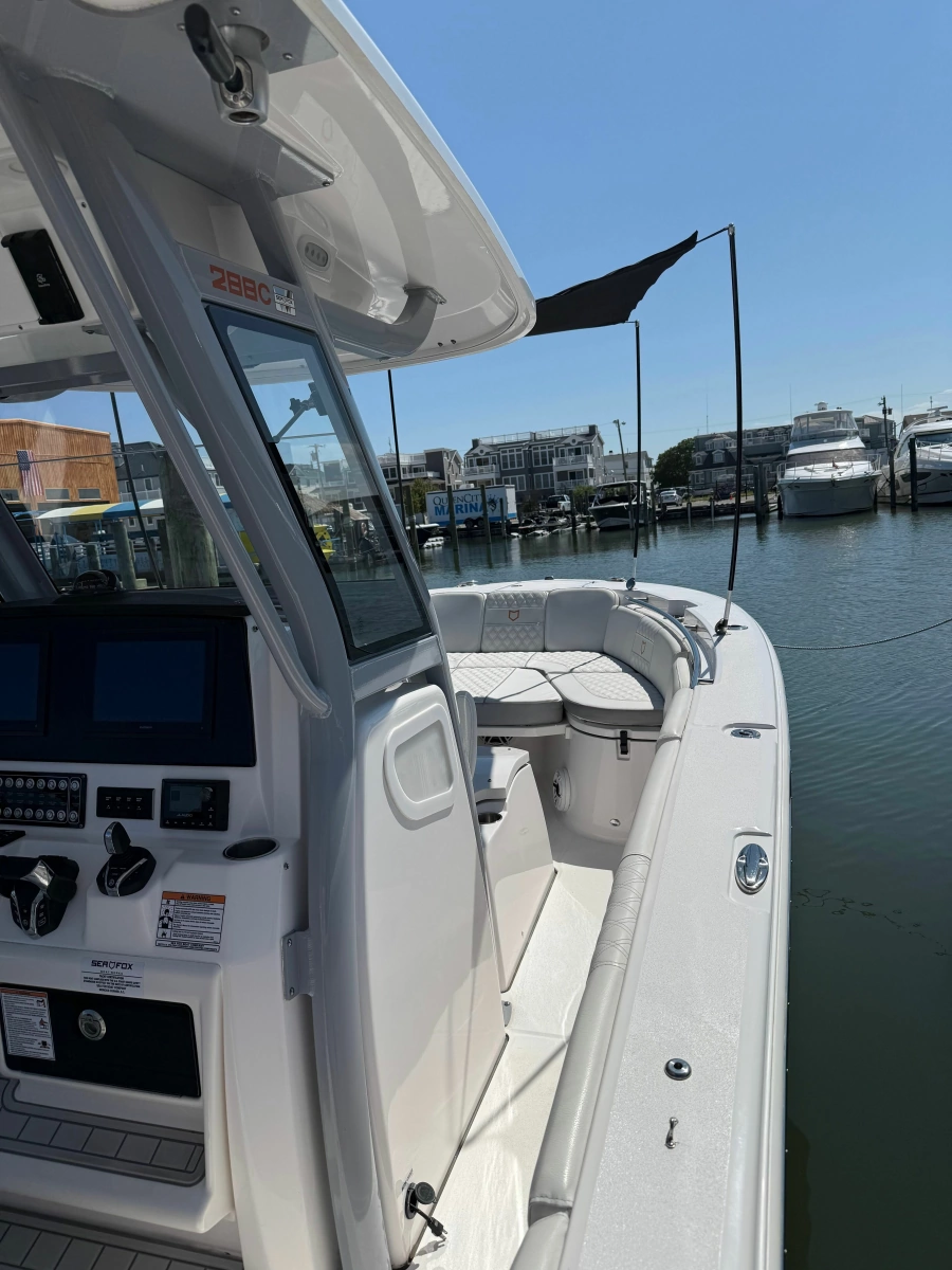 2025 Sea Fox 288 Commander