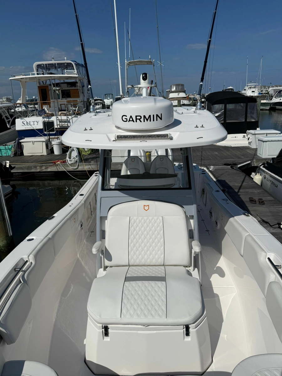 2025 Sea Fox 288 Commander