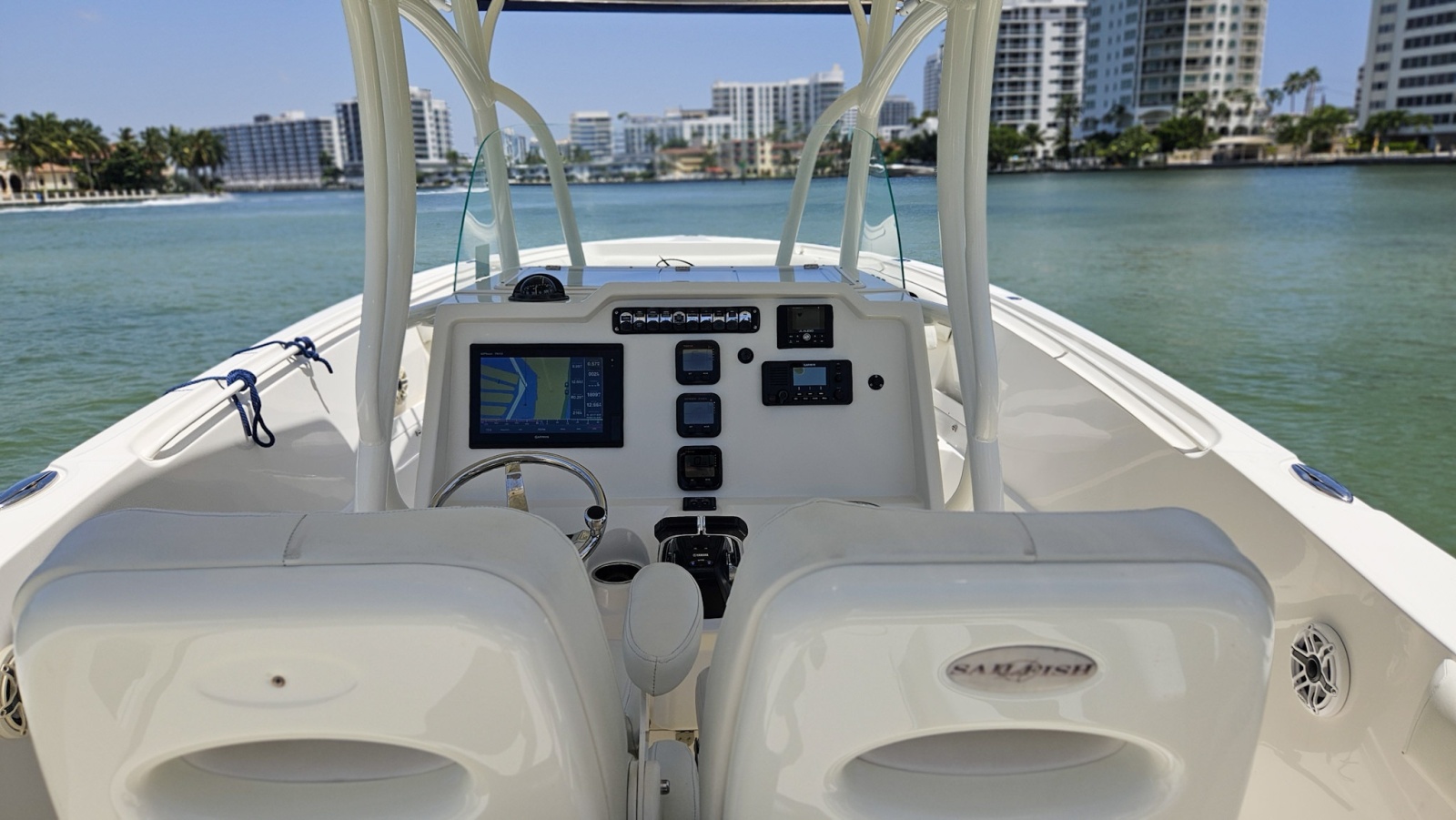 2014 Sailfish 320CC