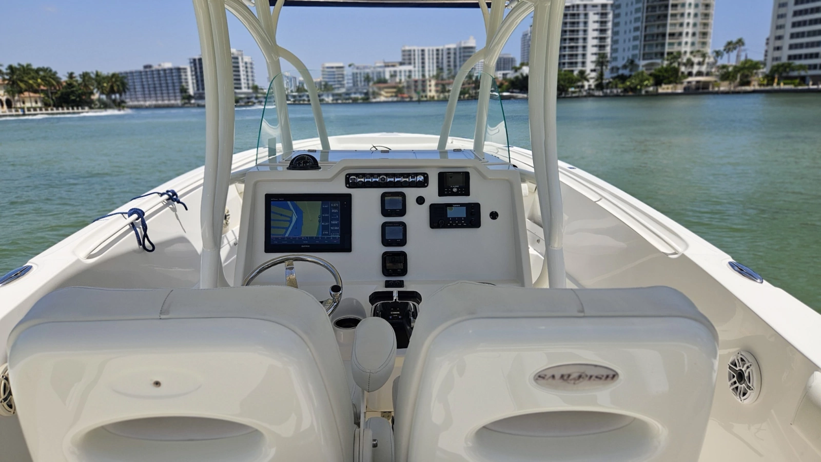 2014 Sailfish 320CC