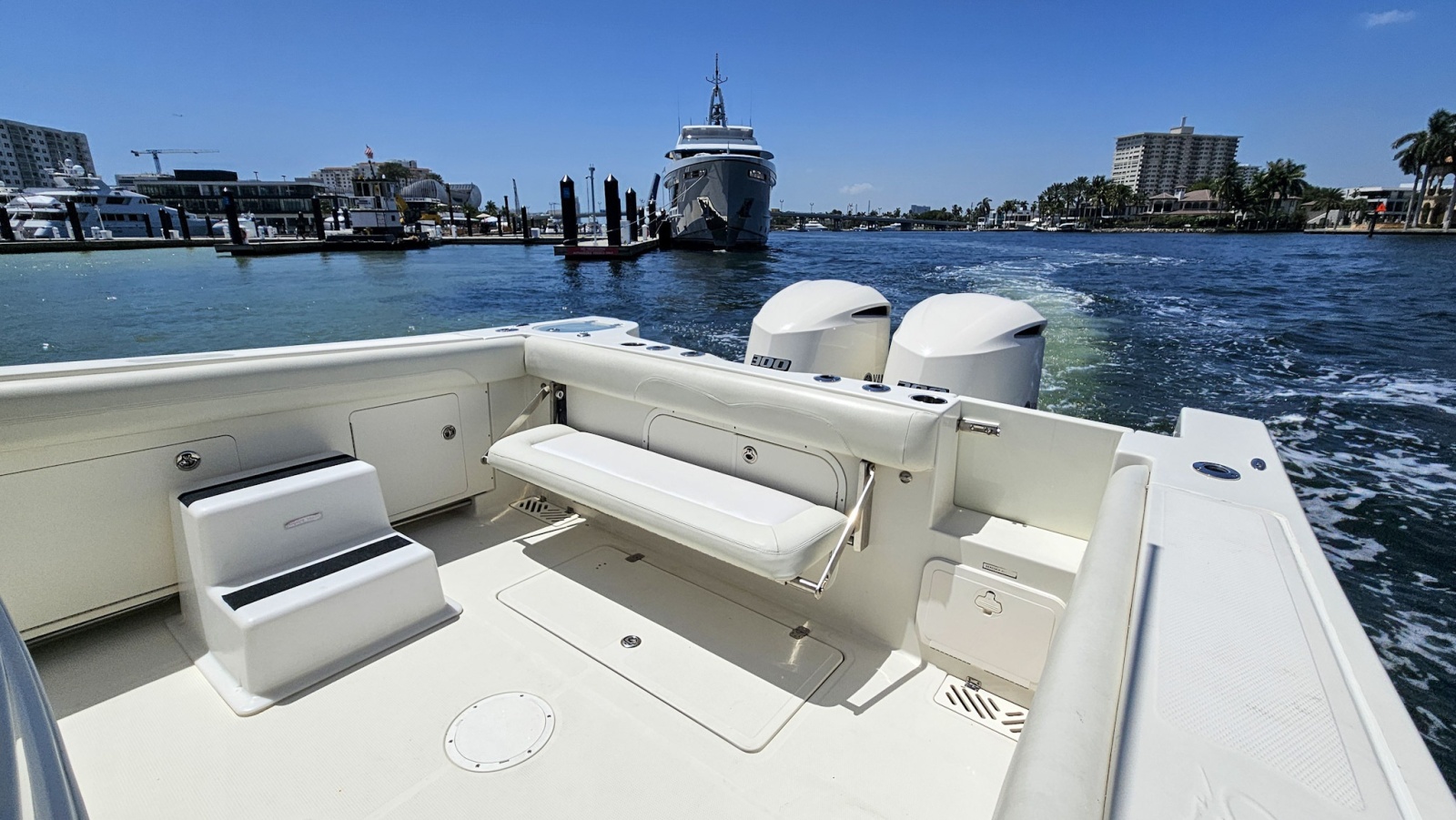 2014 Sailfish 320CC