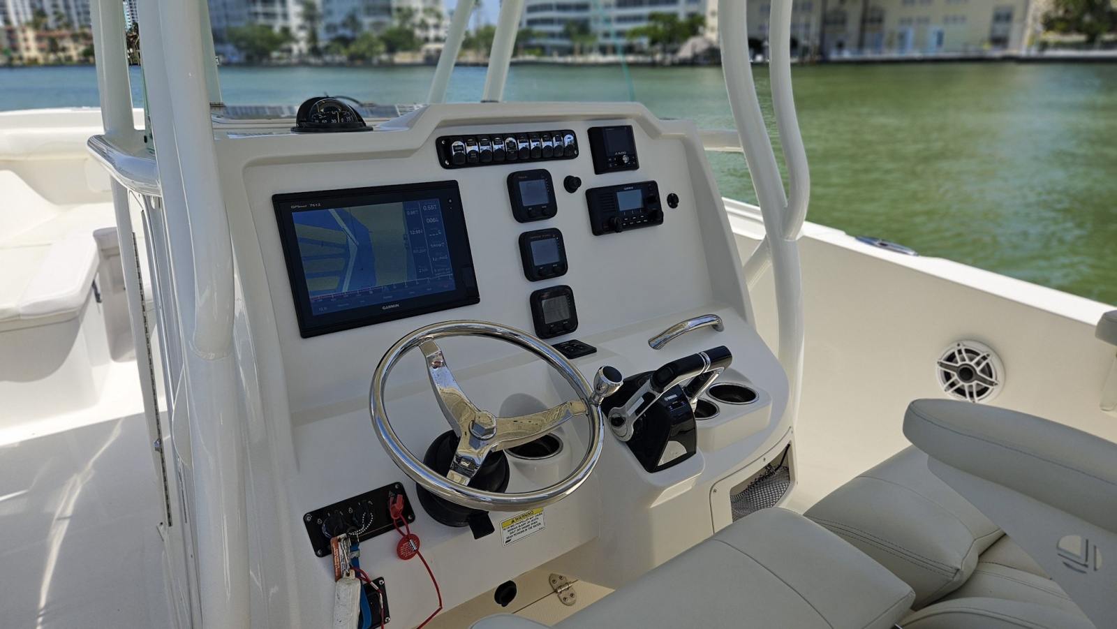 2014 Sailfish 320CC