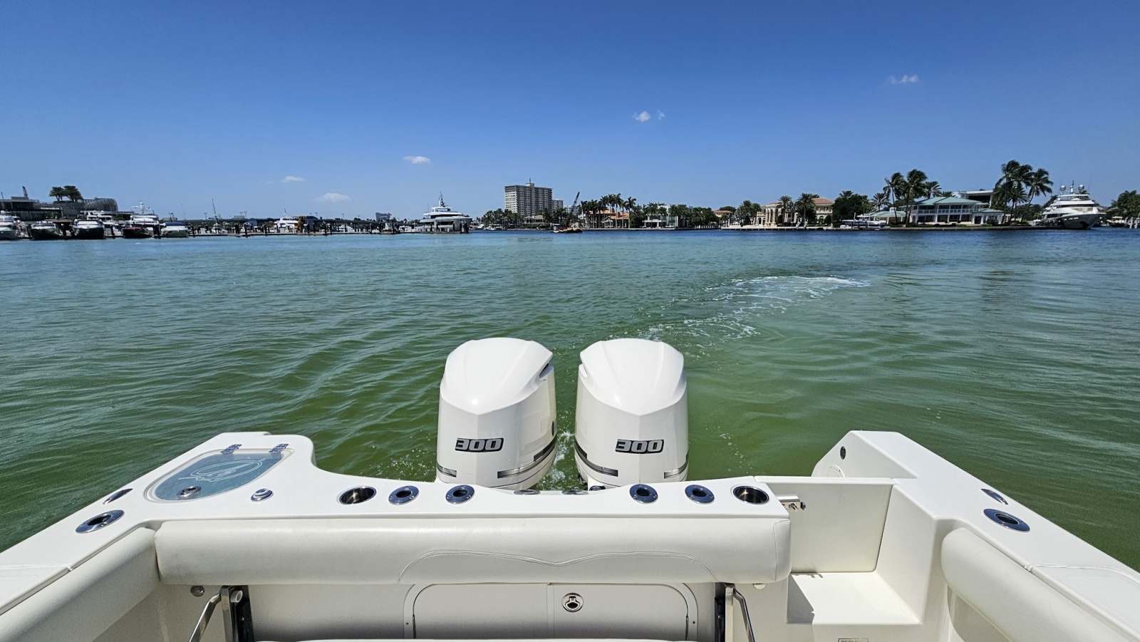 2014 Sailfish 320CC