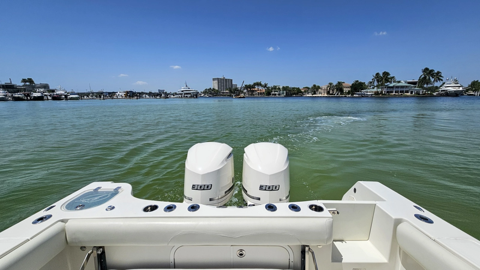 2014 Sailfish 320CC