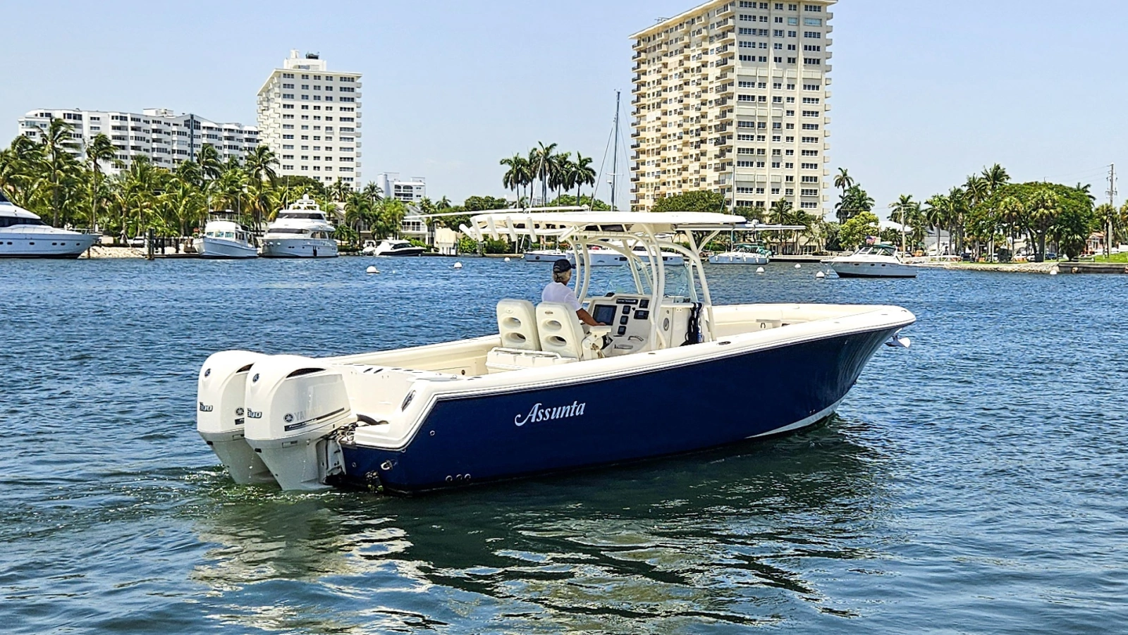 2014 Sailfish 320CC