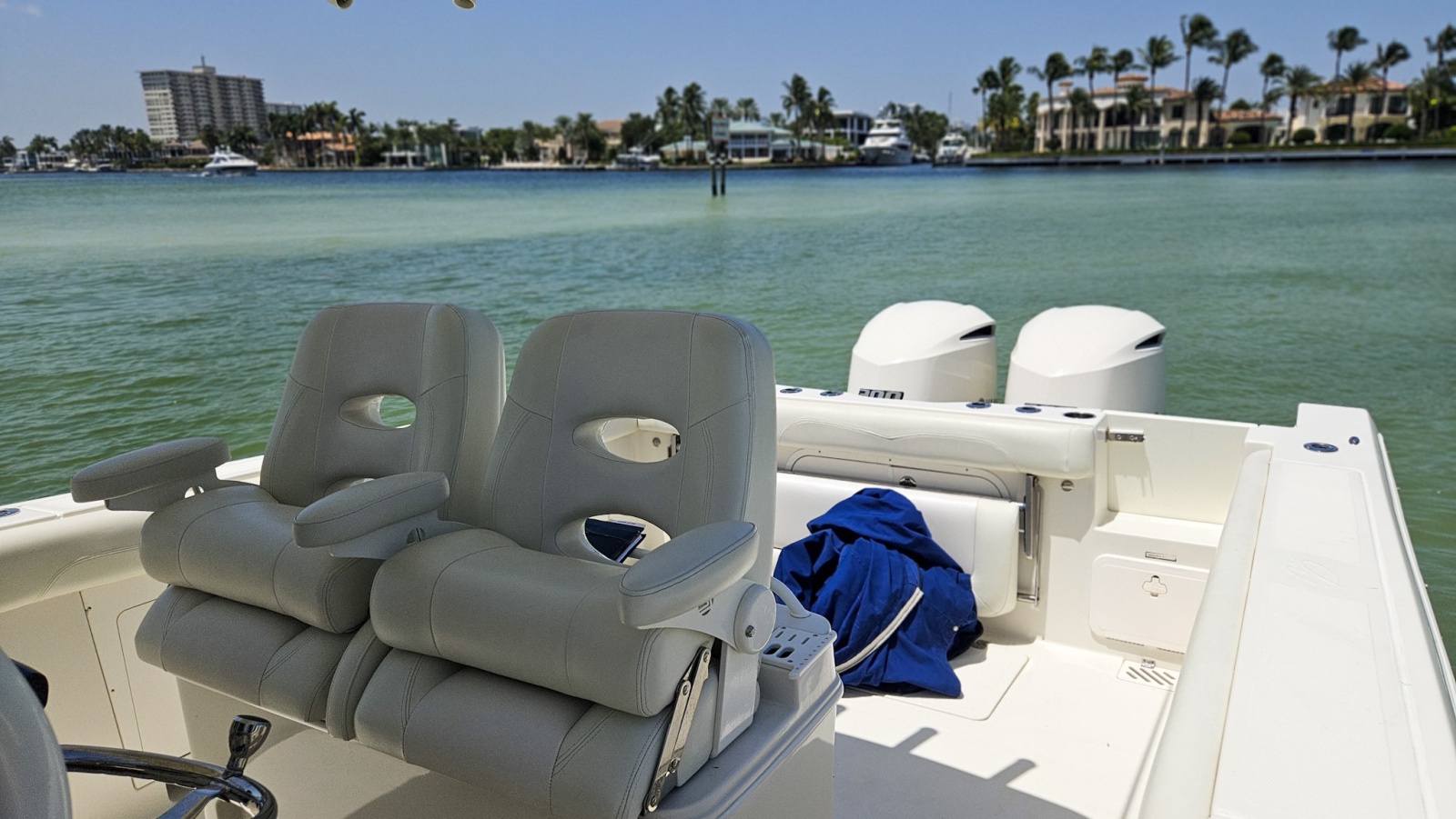 2014 Sailfish 320CC