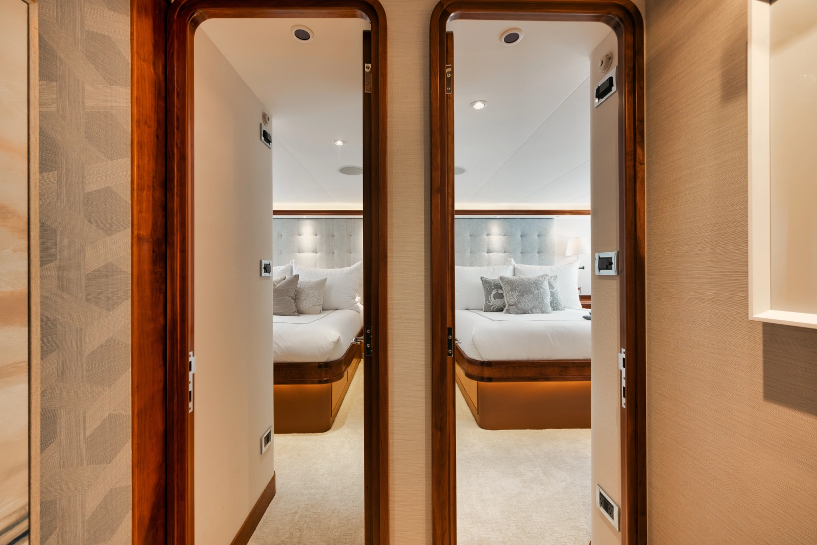 2003 Westport Raised Pilothouse MY