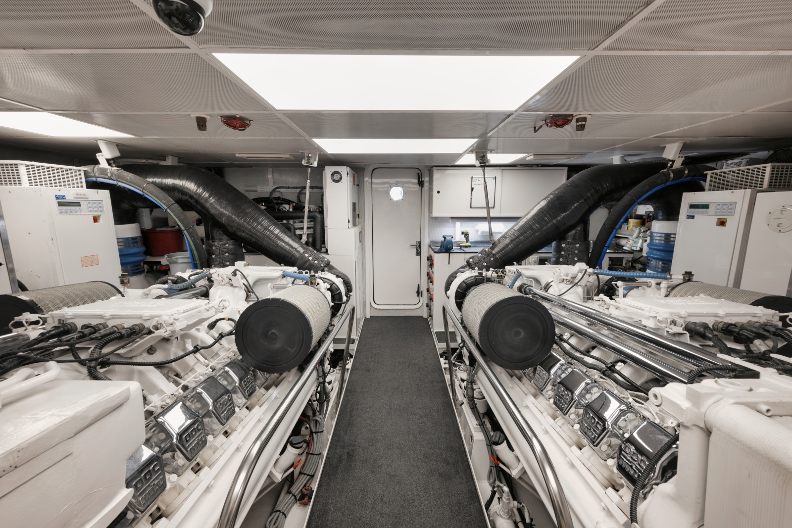 2003 Westport Raised Pilothouse MY