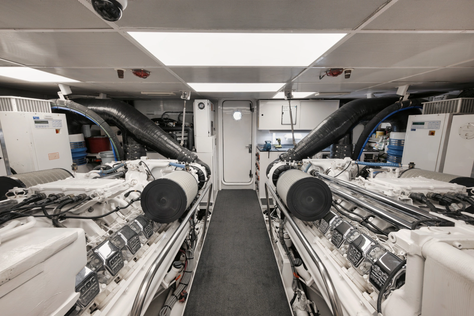 2003 Westport Raised Pilothouse MY