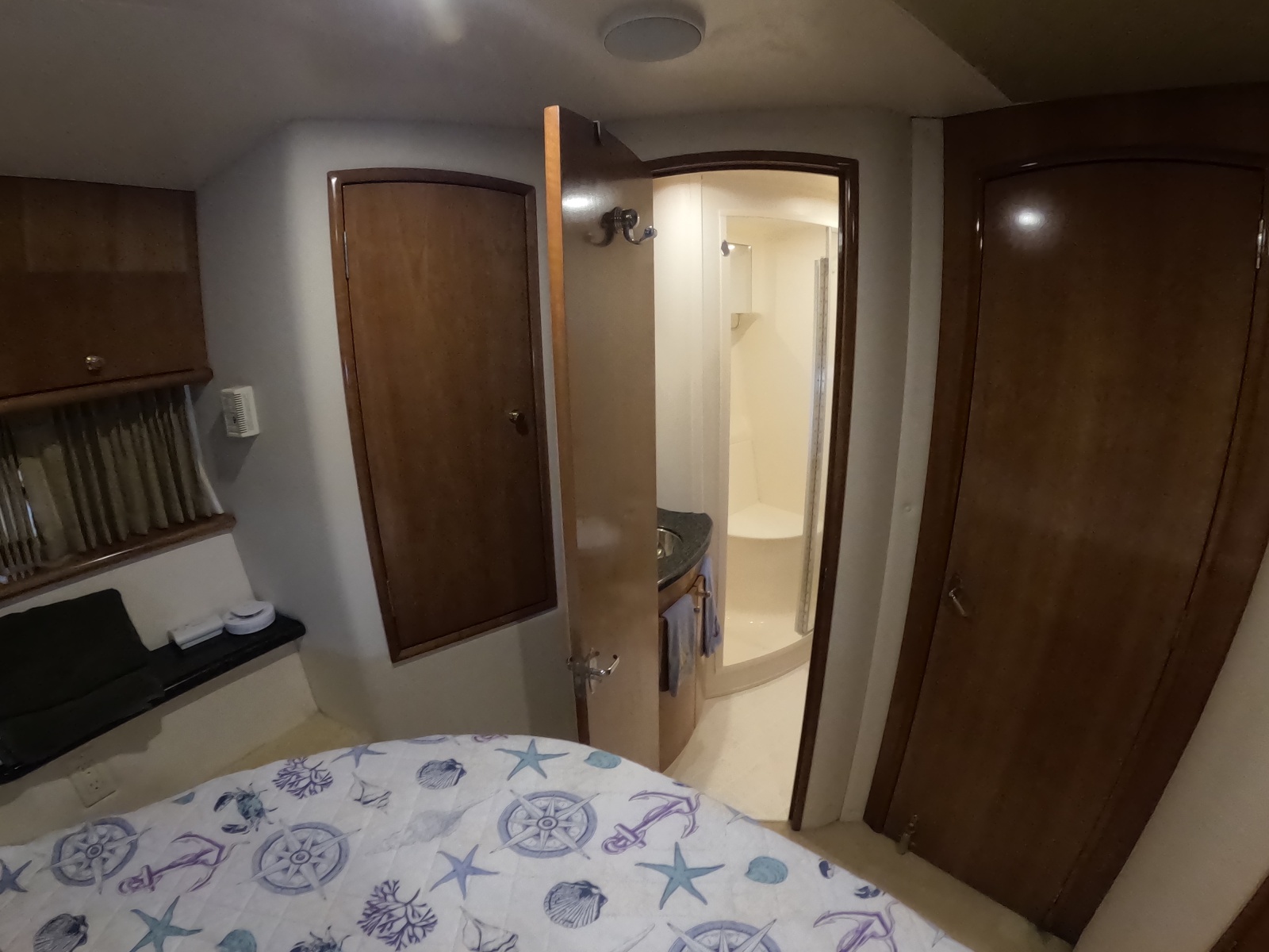 2002 Carver 466 Motor Yacht