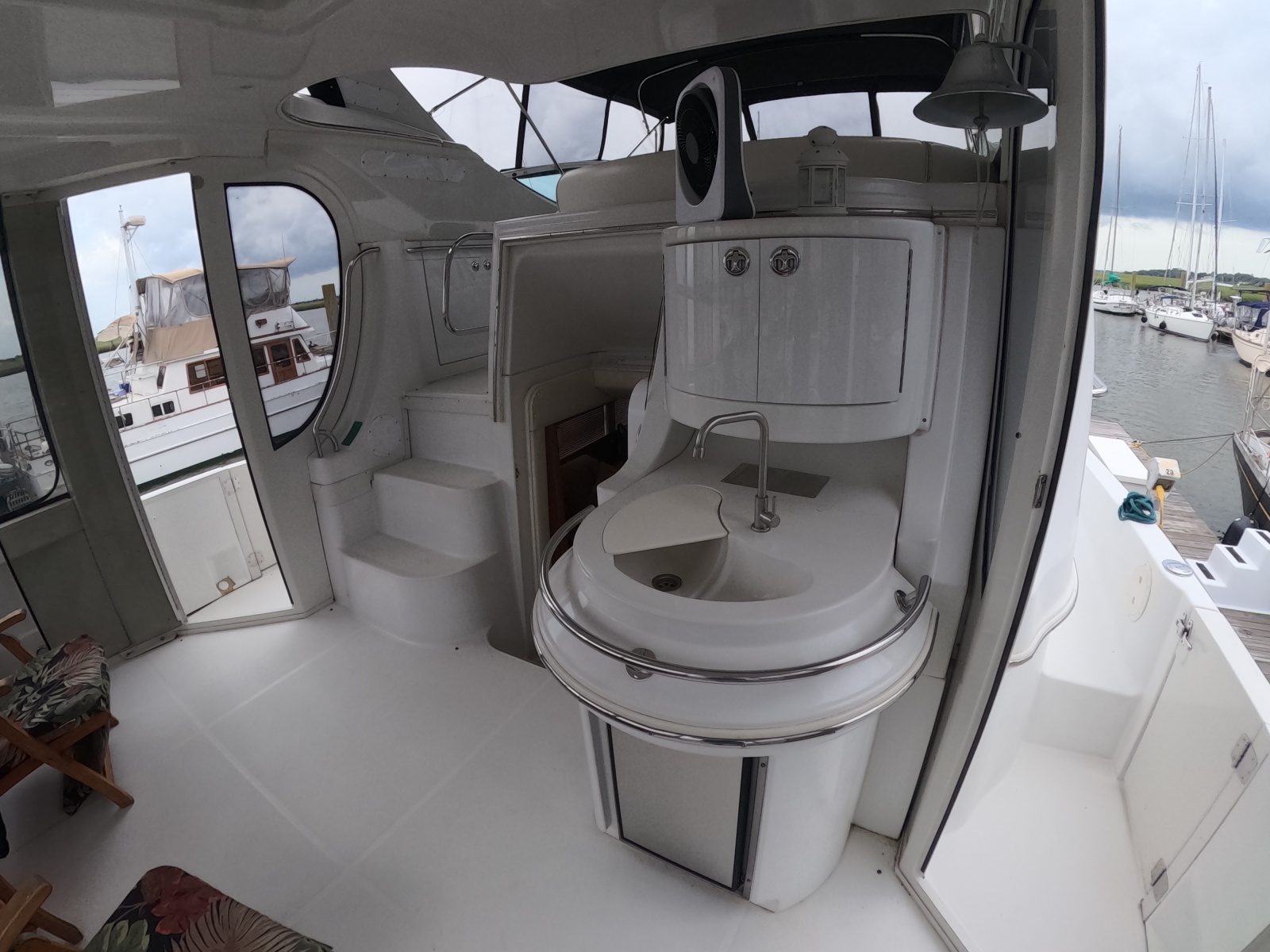 2002 Carver 466 Motor Yacht