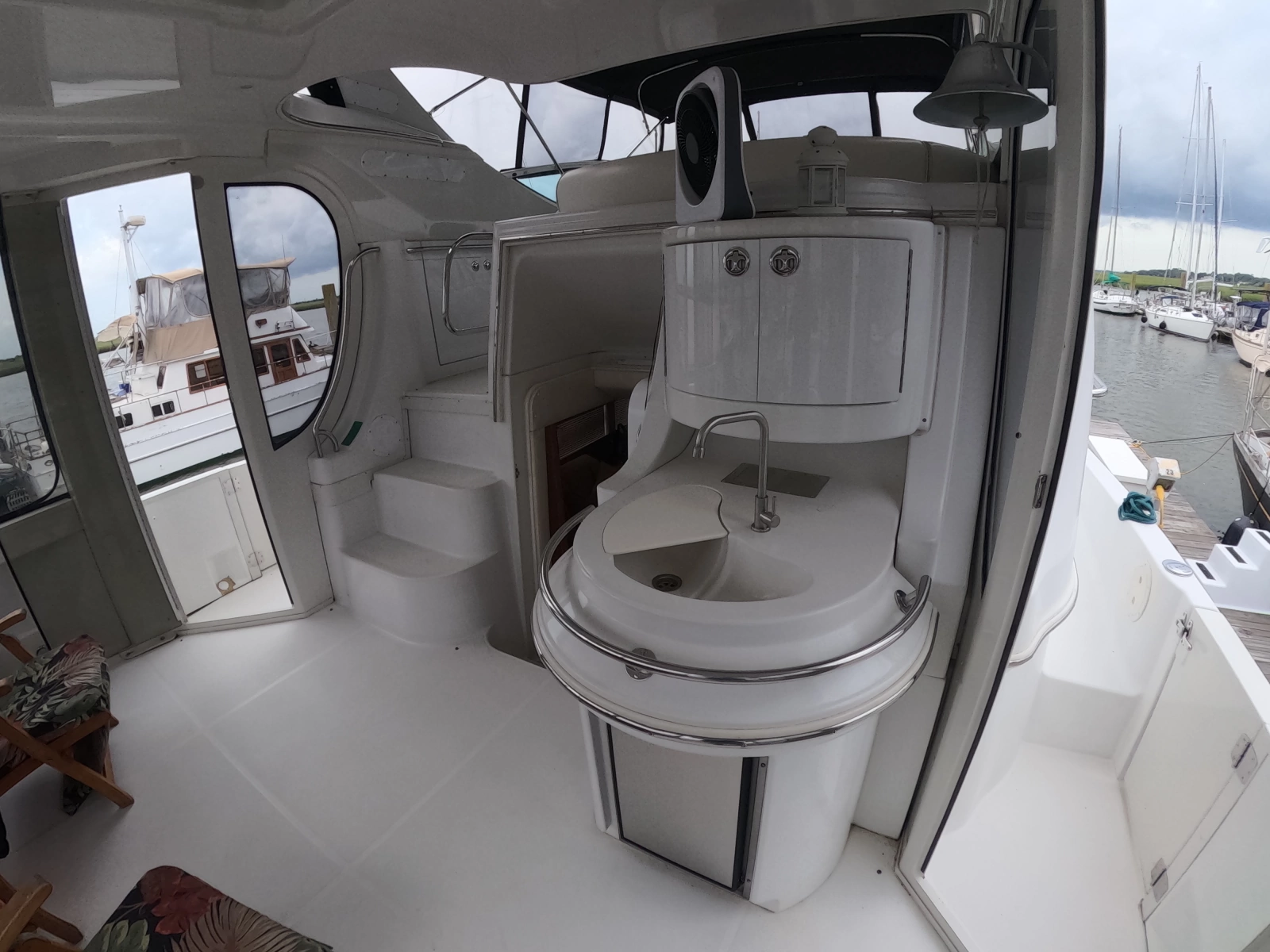 2002 Carver 466 Motor Yacht