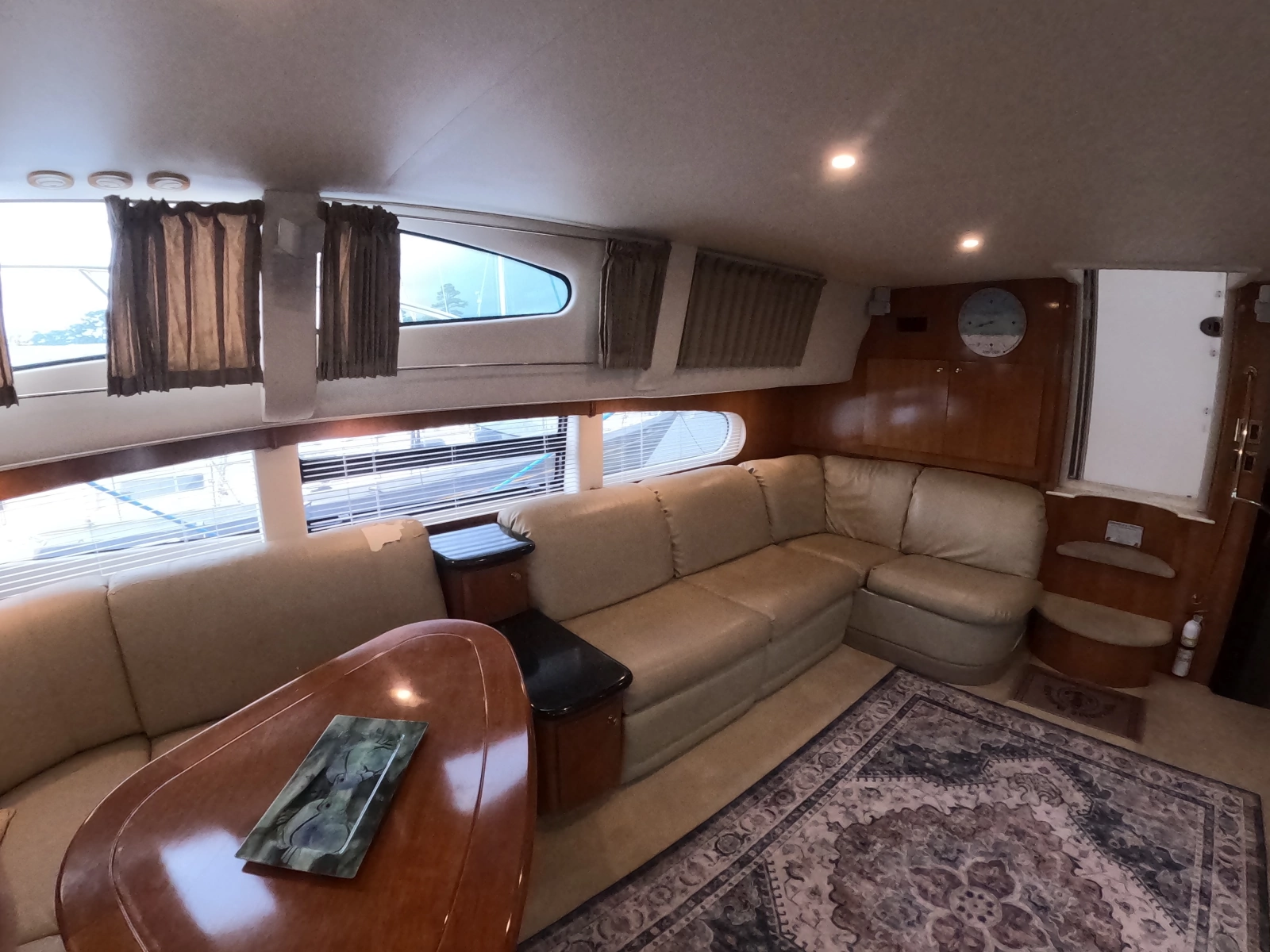 2002 Carver 466 Motor Yacht