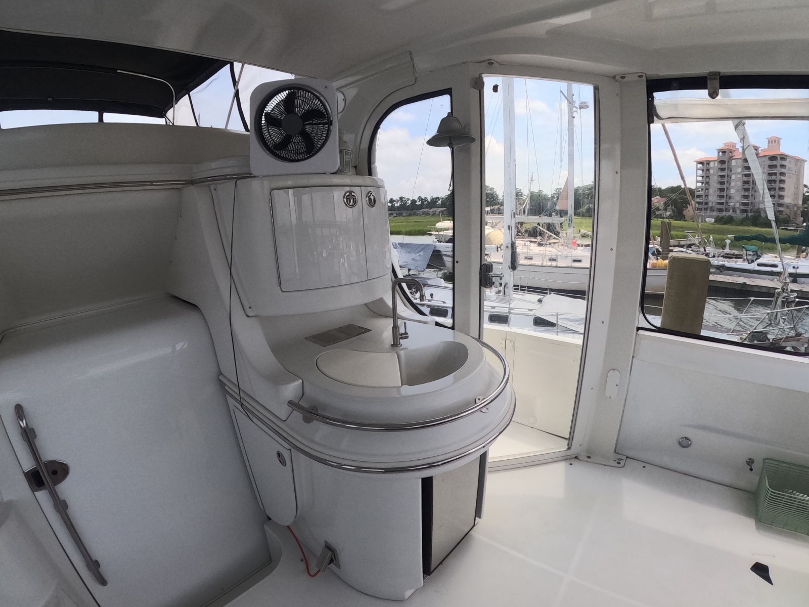 2002 Carver 466 Motor Yacht