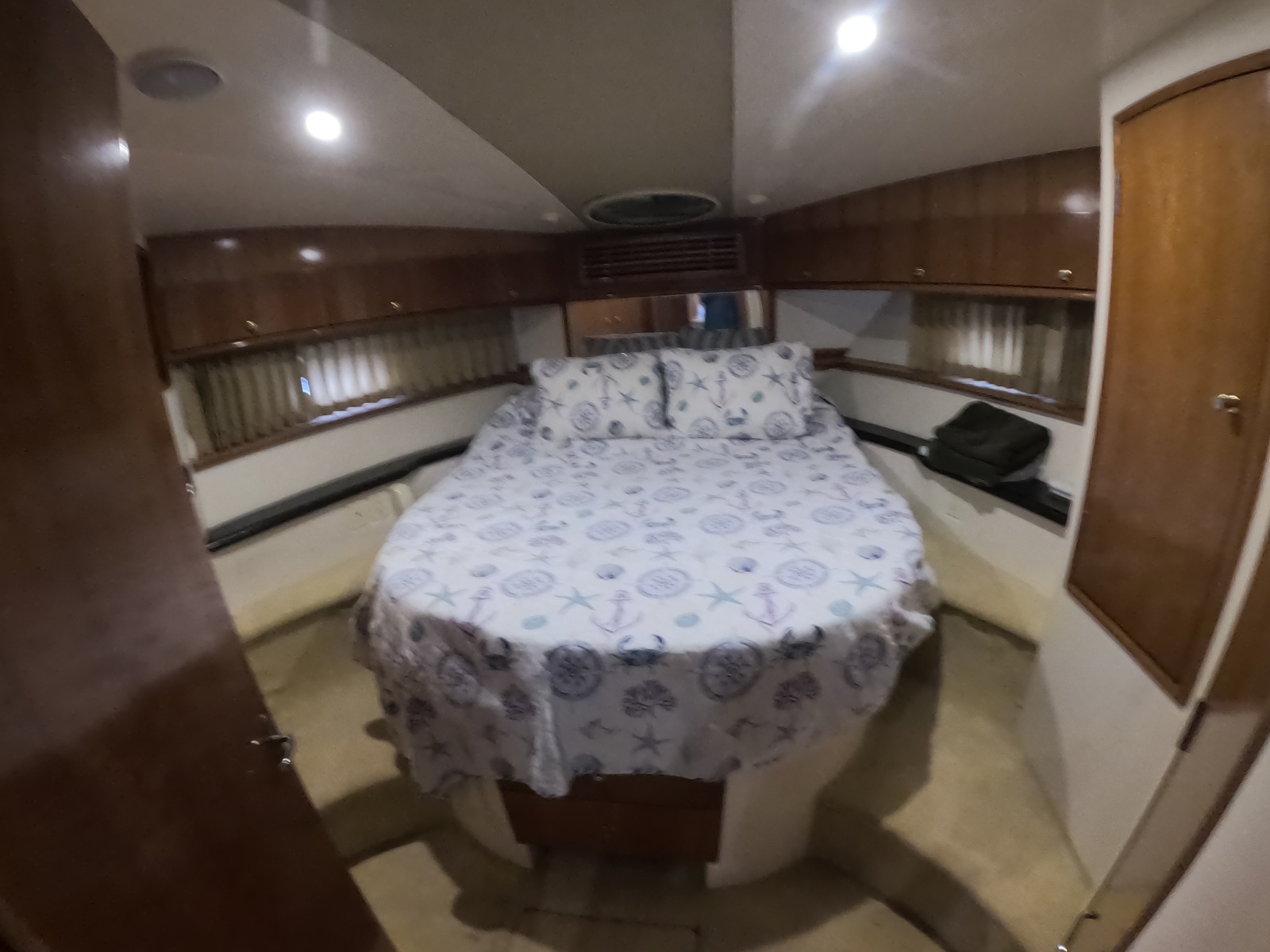 2002 Carver 466 Motor Yacht