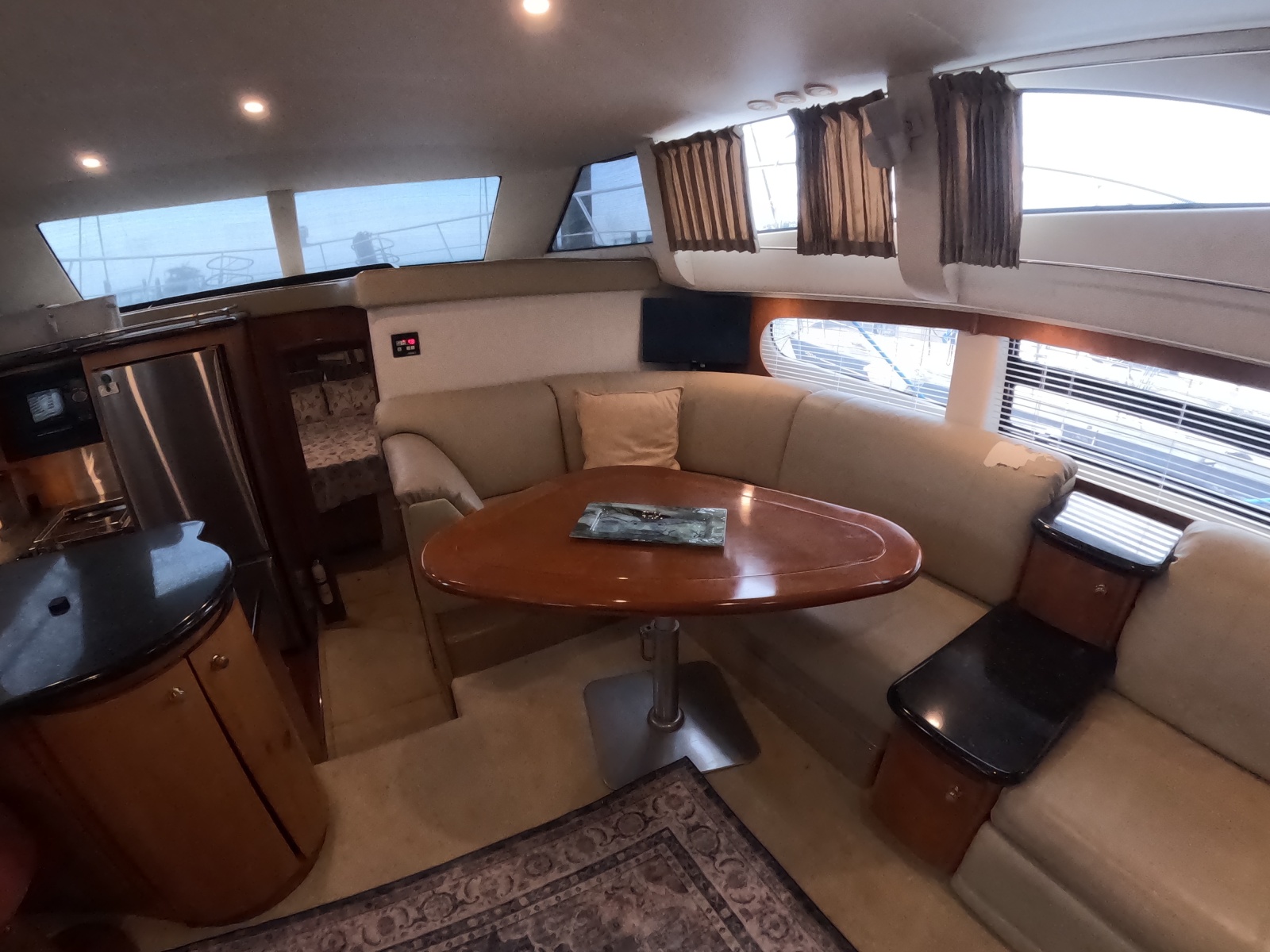 2002 Carver 466 Motor Yacht