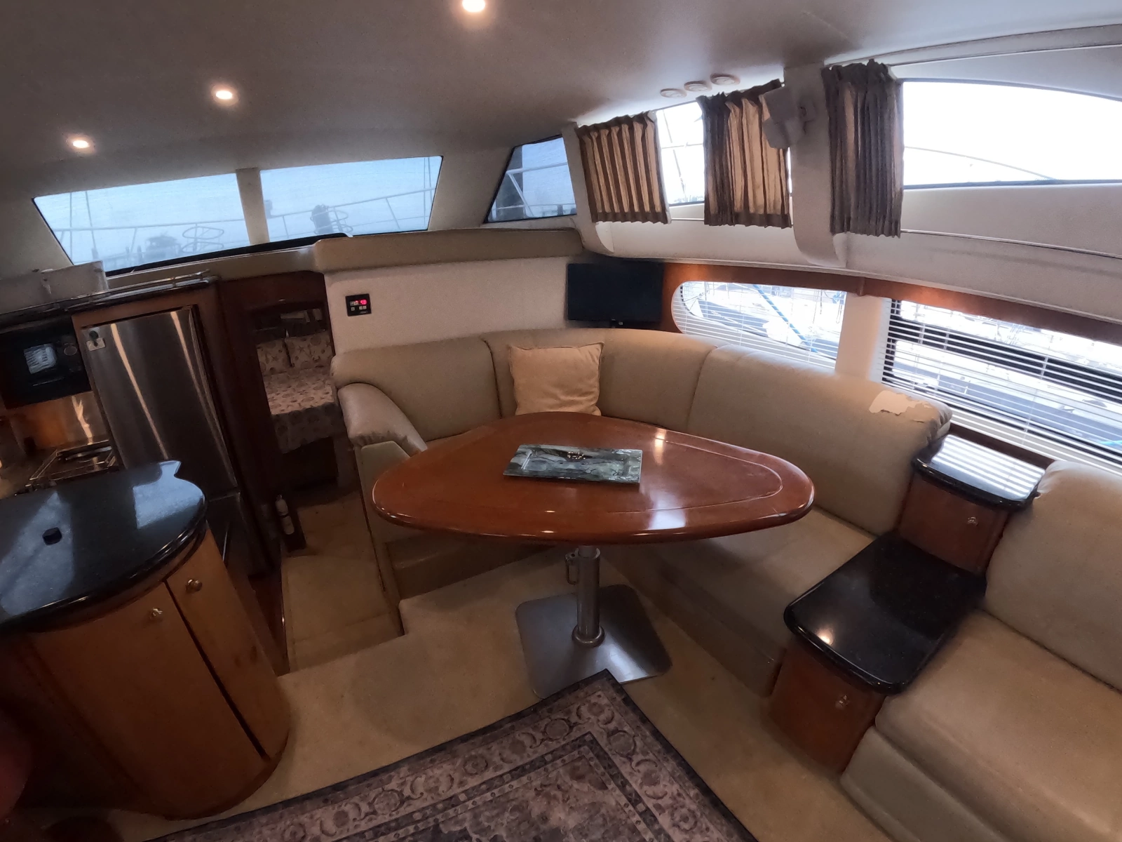 2002 Carver 466 Motor Yacht