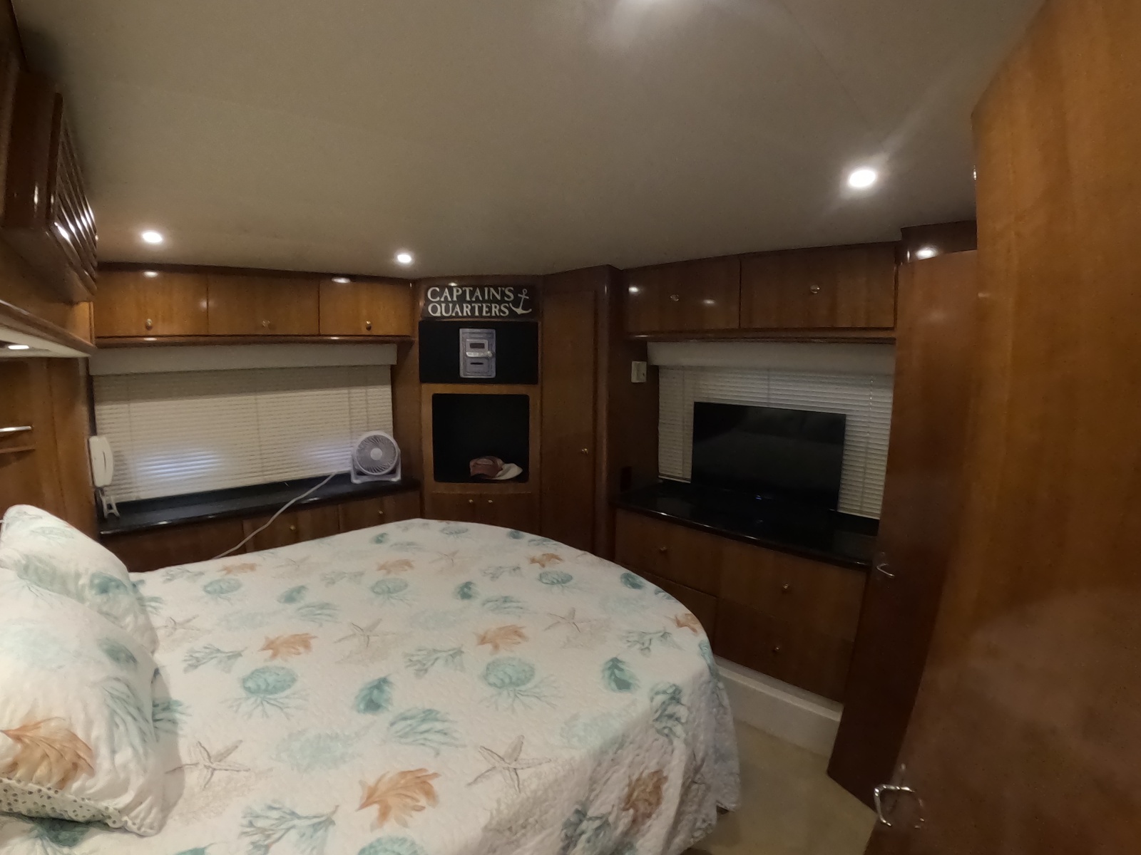 2002 Carver 466 Motor Yacht