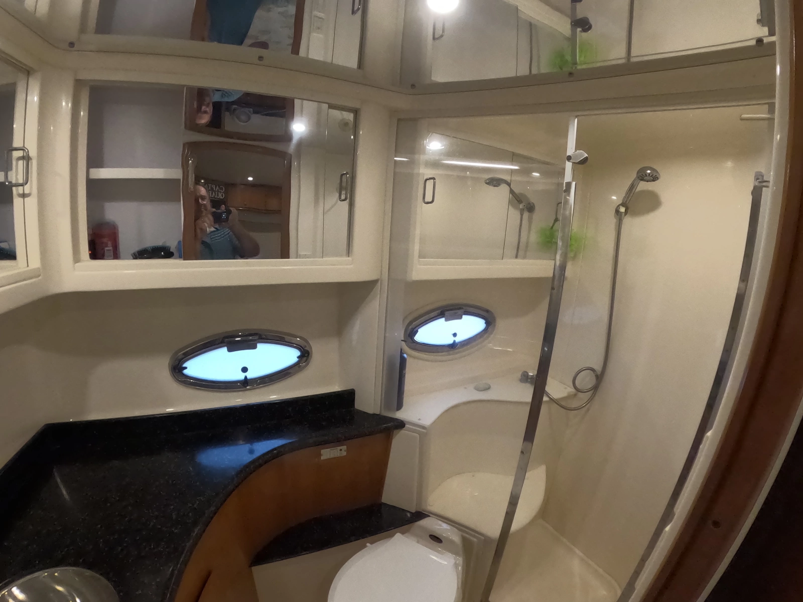 2002 Carver 466 Motor Yacht