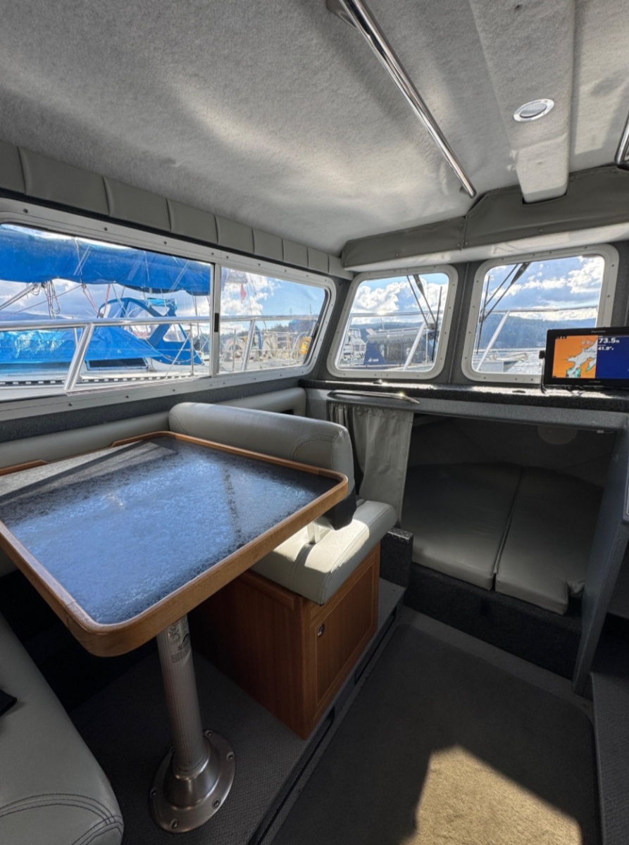 2018 KingFisher 2725 Weekender