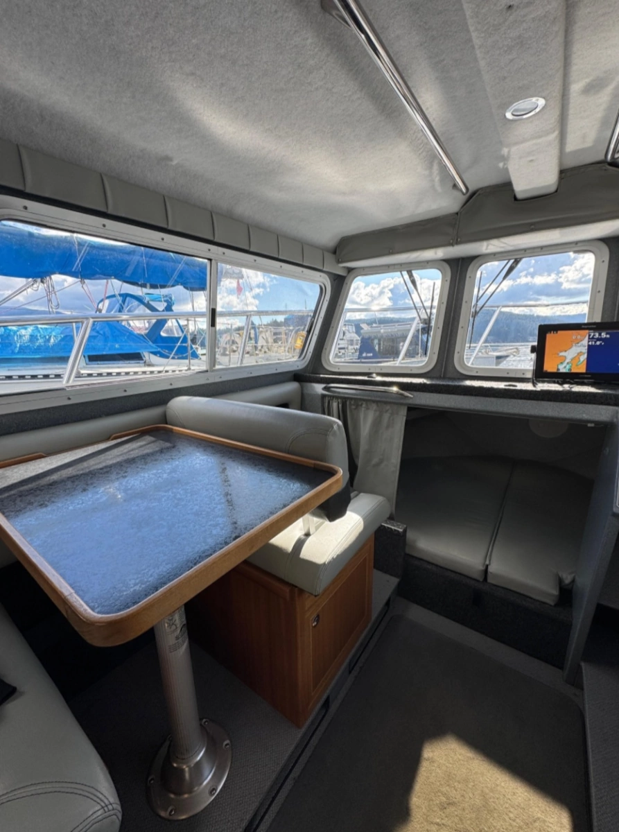 2018 KingFisher 2725 Weekender