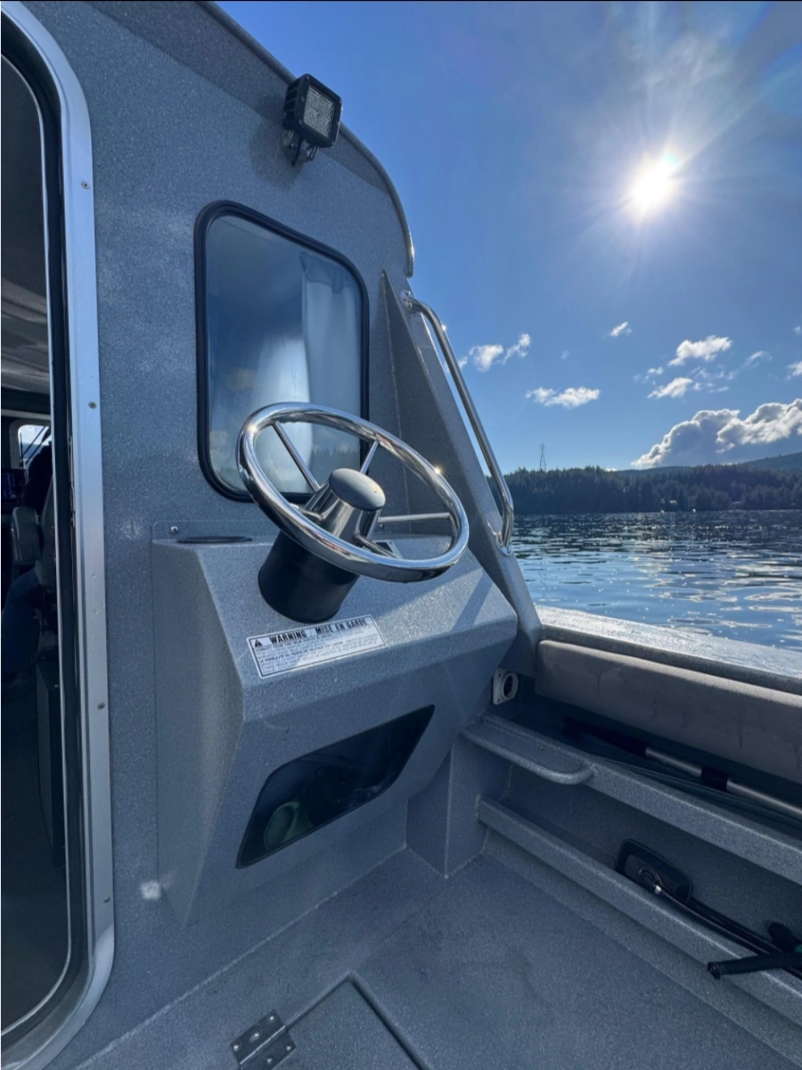 2018 KingFisher 2725 Weekender