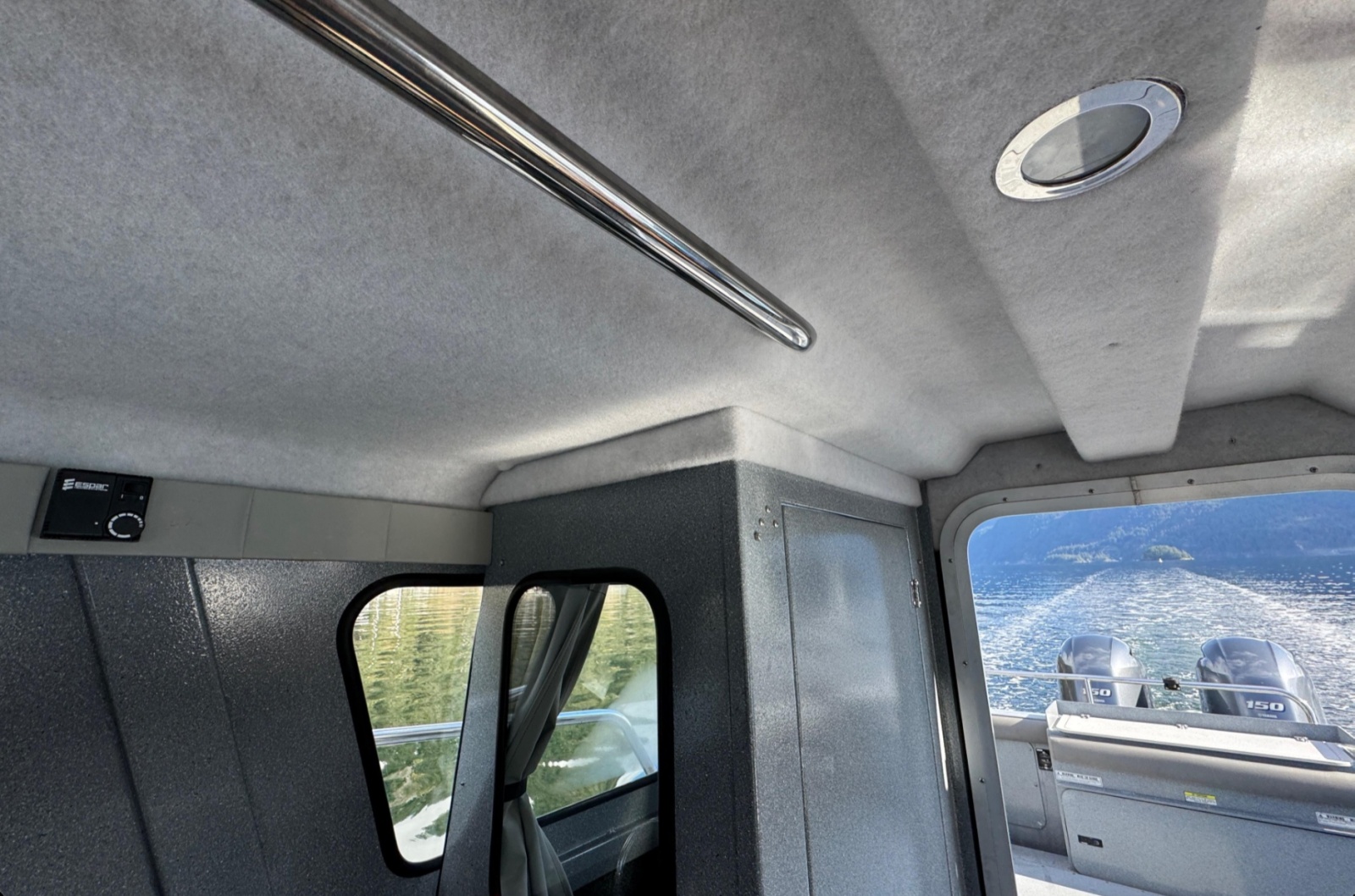 2018 KingFisher 2725 Weekender