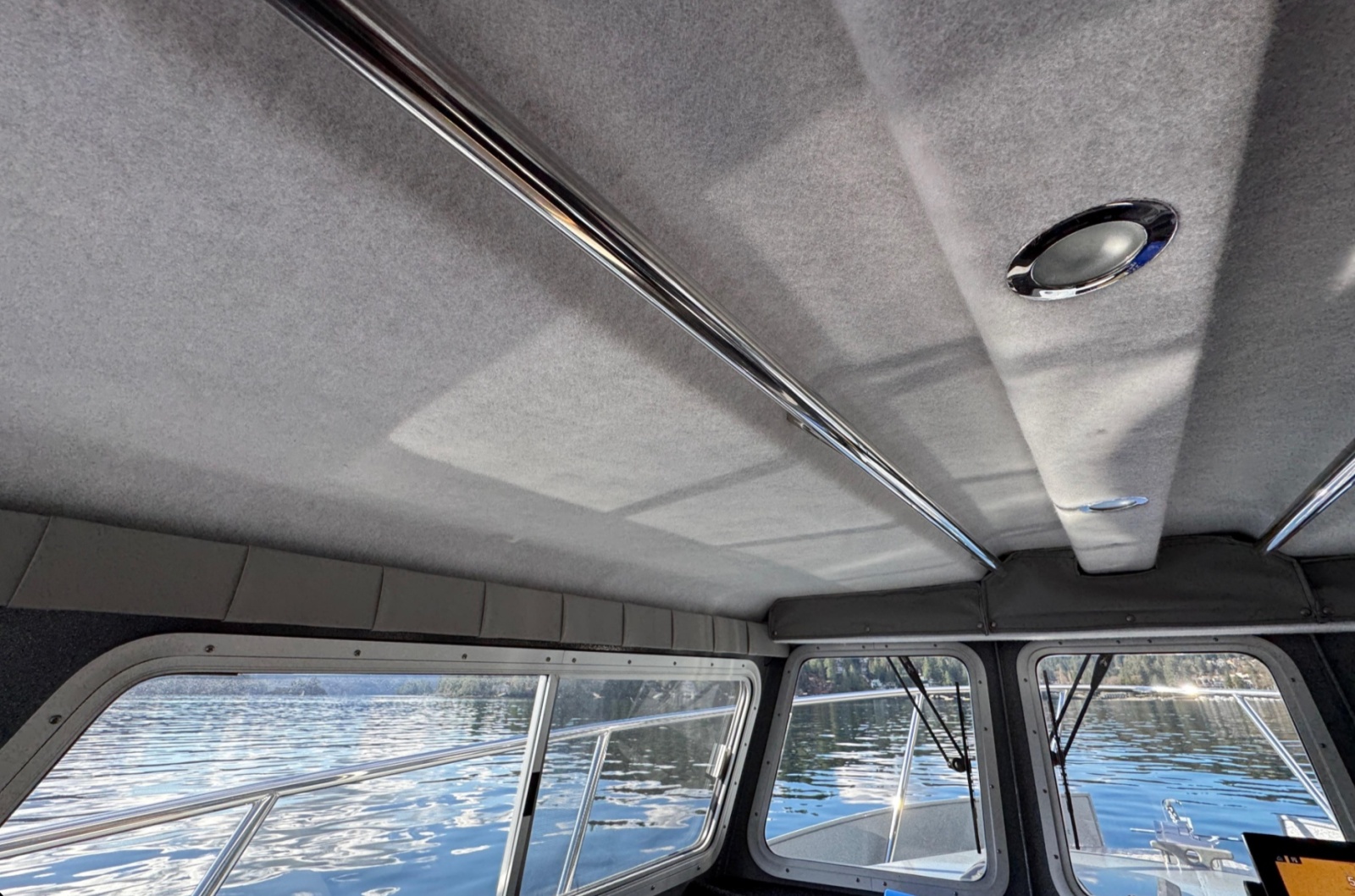 2018 KingFisher 2725 Weekender