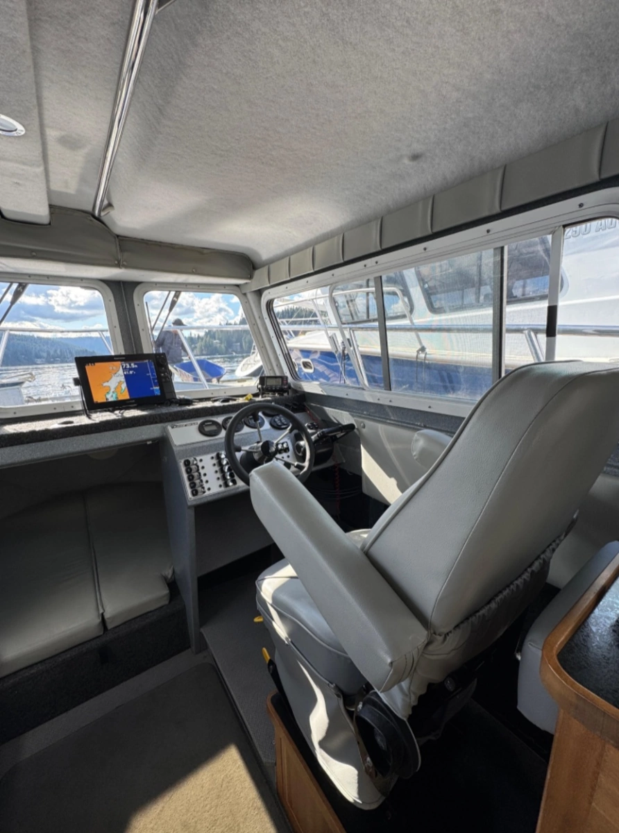 2018 KingFisher 2725 Weekender