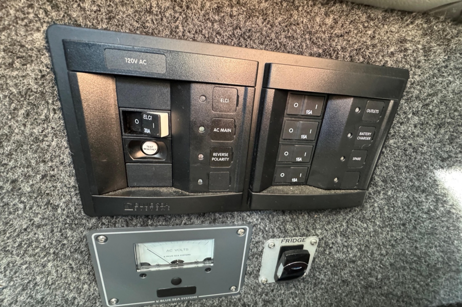 2018 KingFisher 2725 Weekender