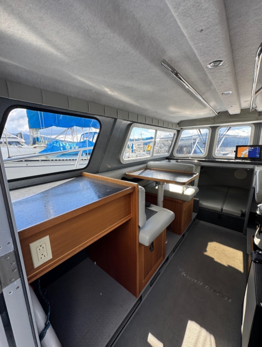 2018 KingFisher 2725 Weekender