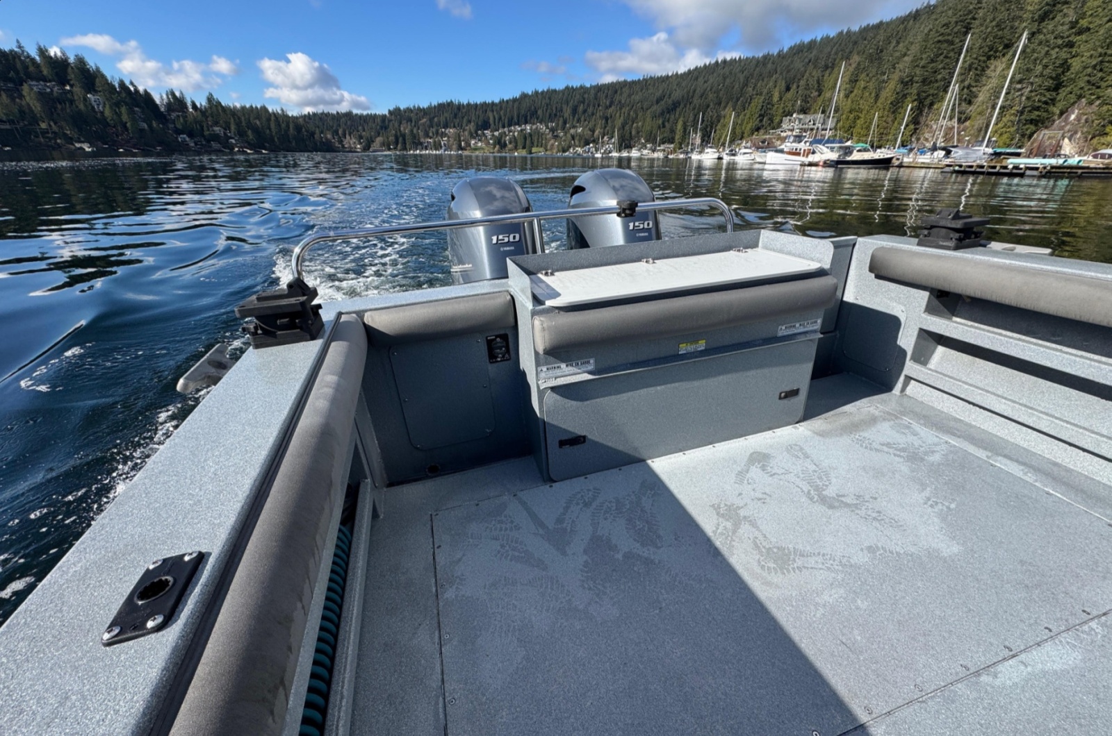 2018 KingFisher 2725 Weekender