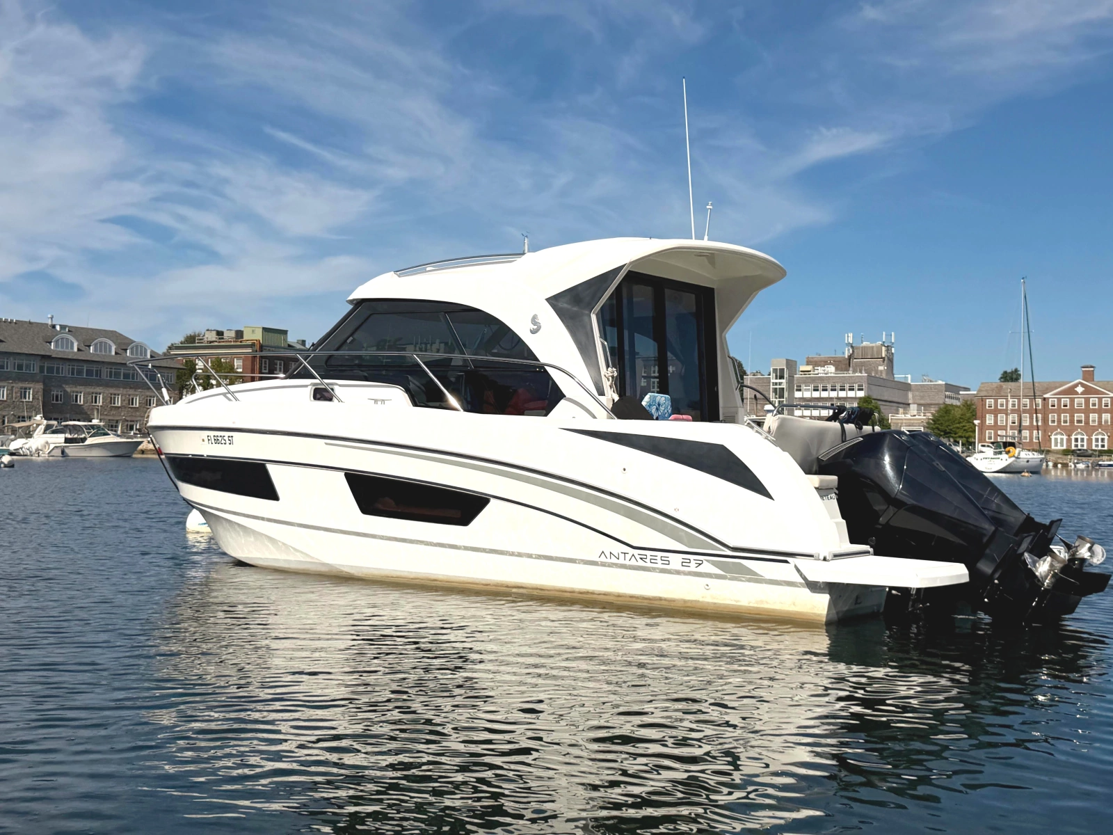 2021 Beneteau Antares