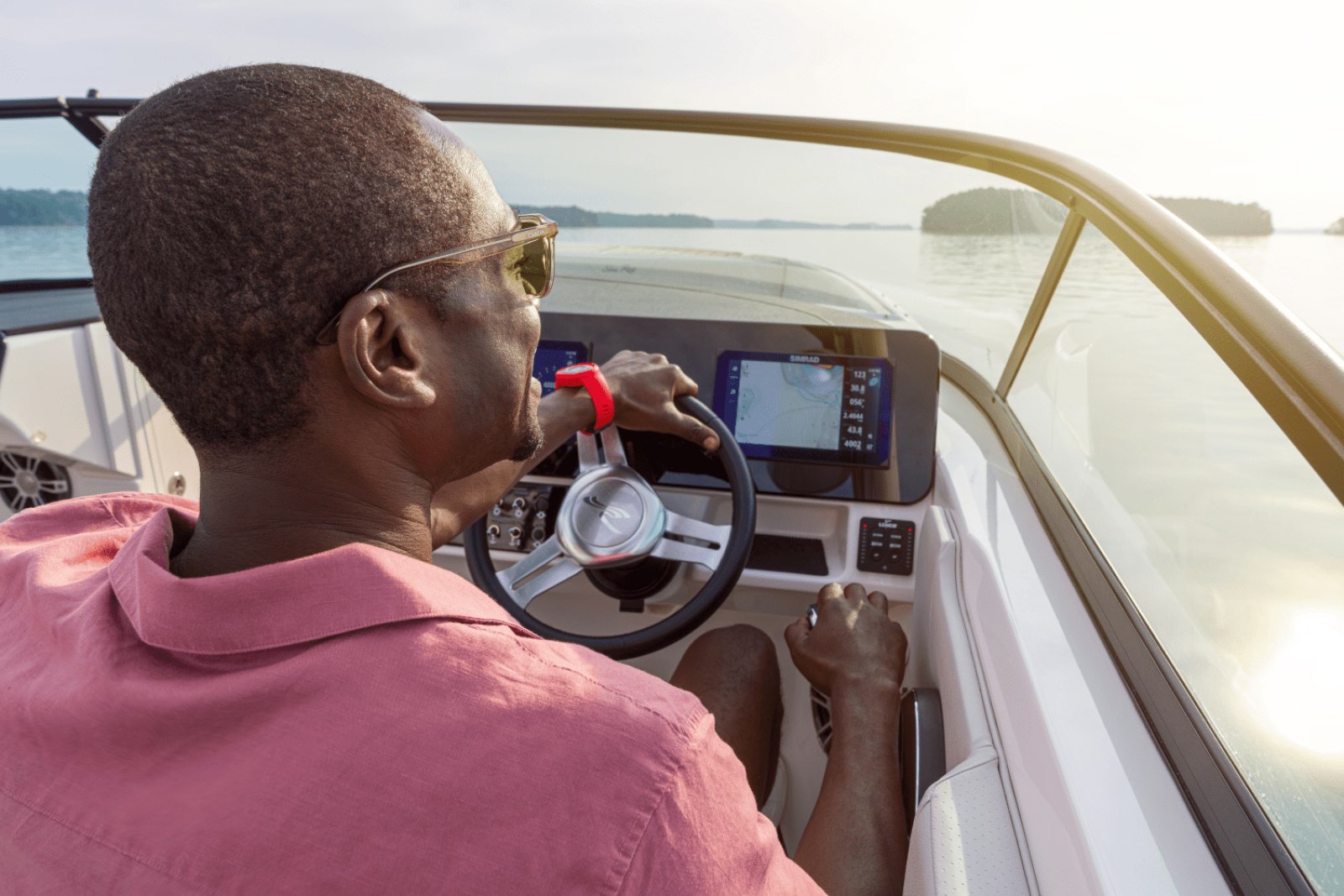 2025 Sea Ray SDX 270 Outboard